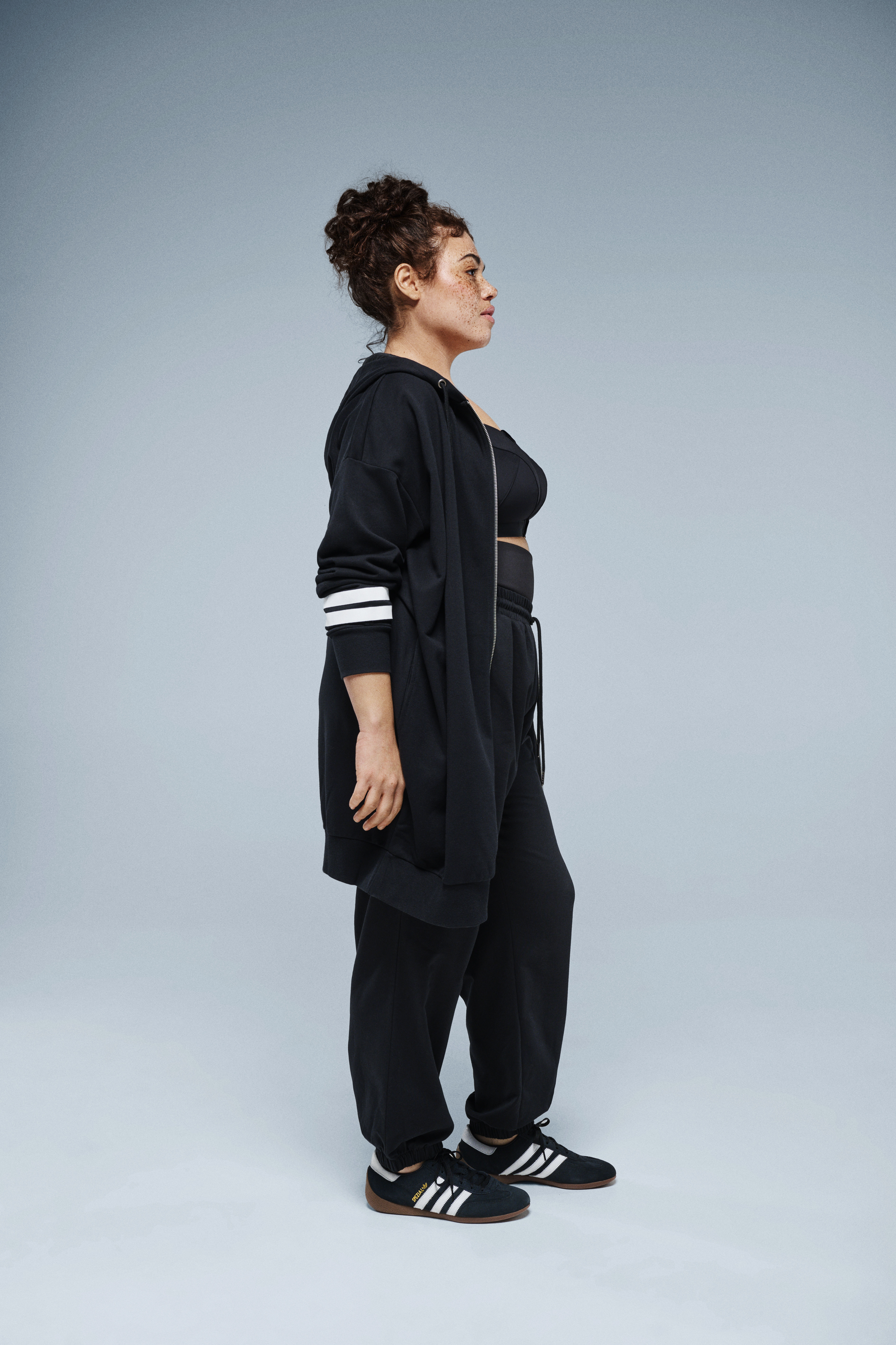 Zizzi Pitk&auml; collegepaita, , Model