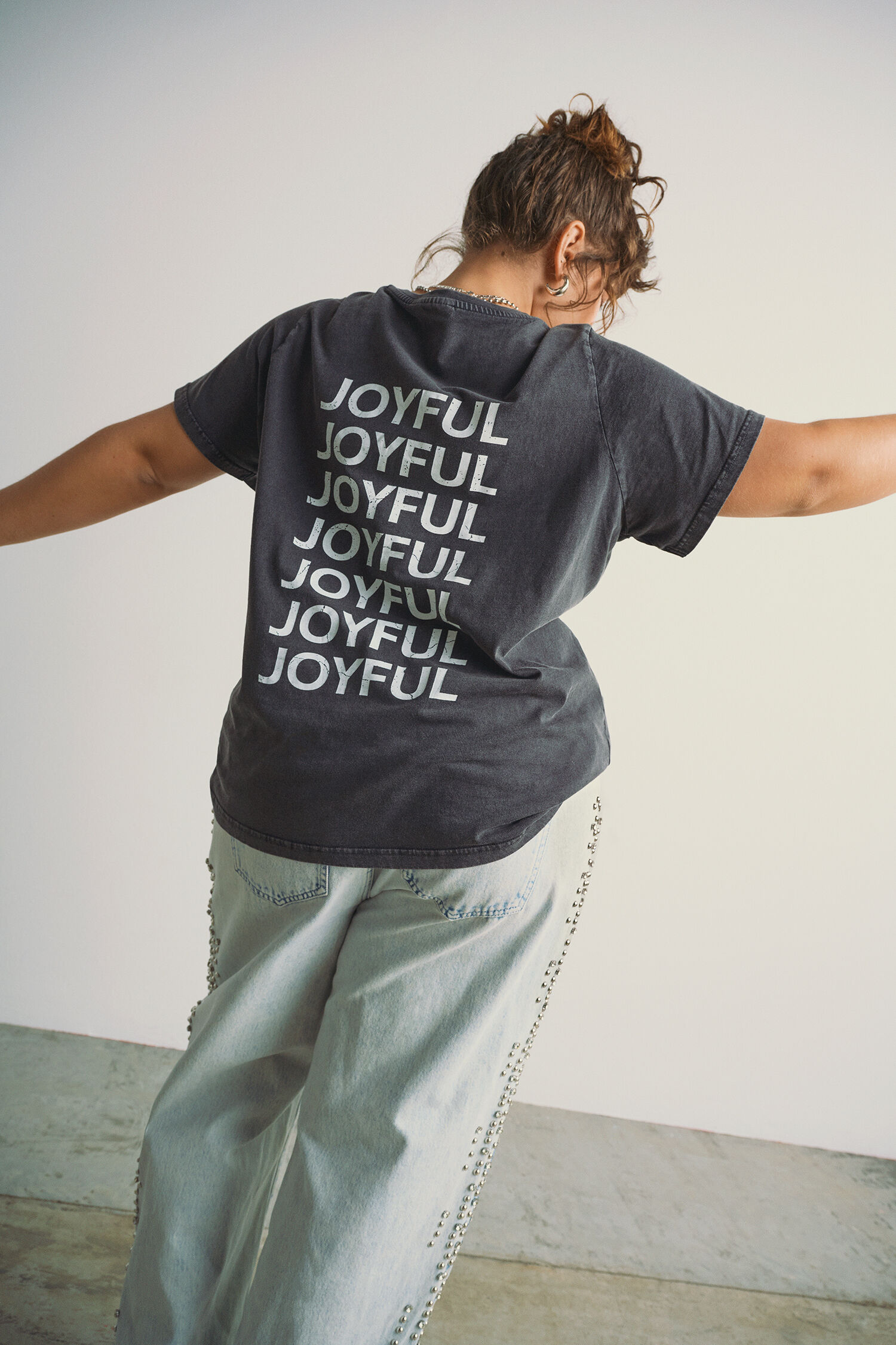 Zizzi Jeansit yksityiskohdilla, , Model