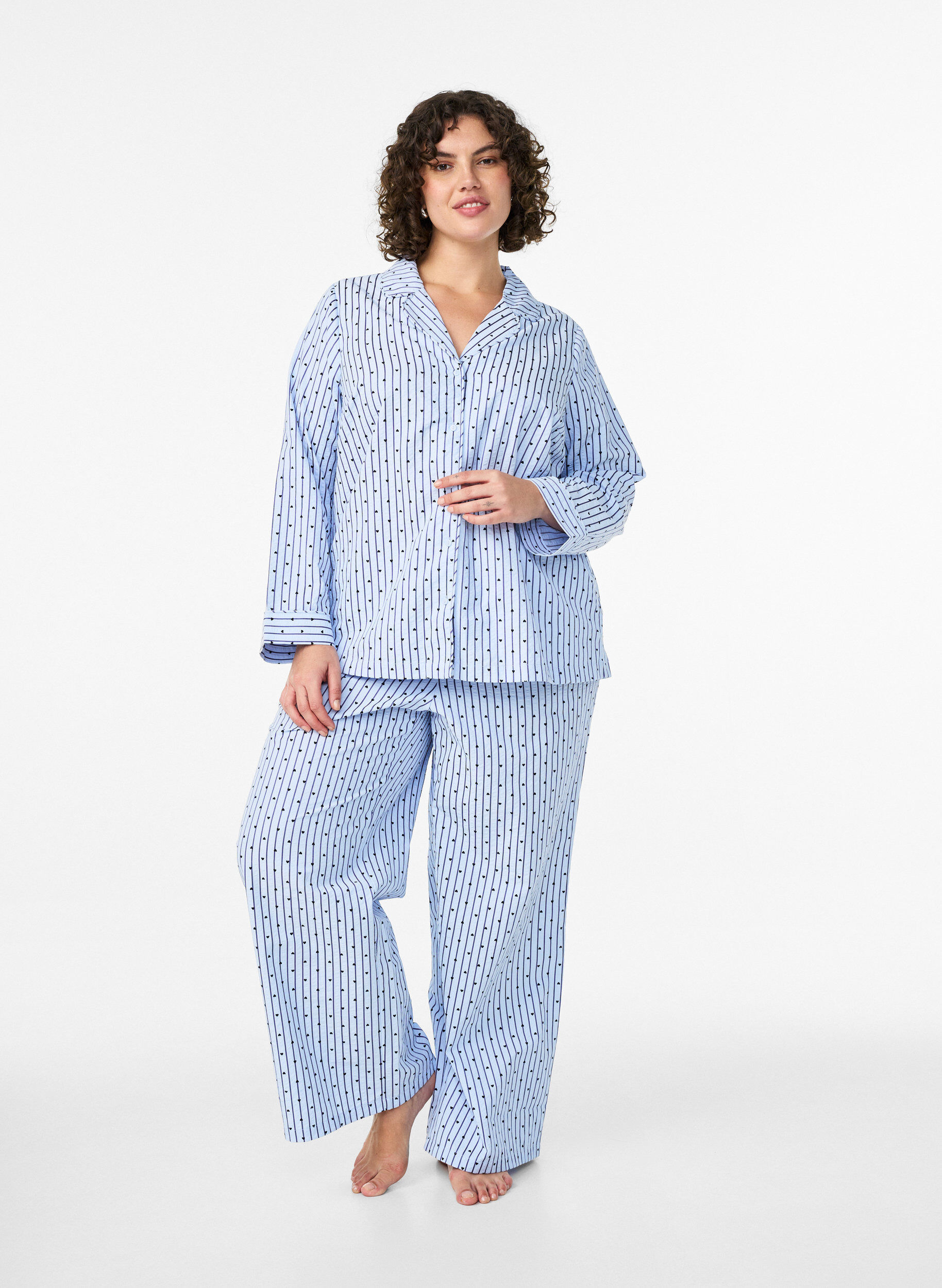 V&auml;lj&auml; seersucker-pyjamahousu, jossa korkea vy&ouml;t&auml;r&ouml;, Sininen, Model