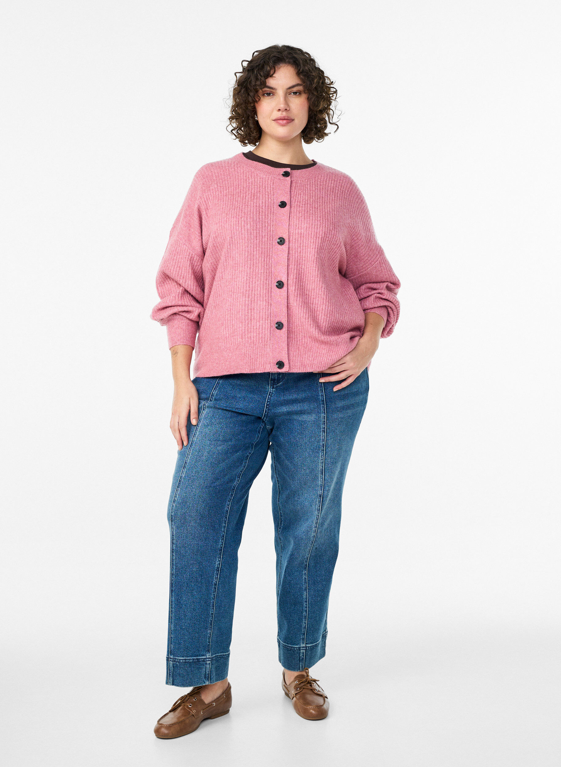 ZizziRibbineuloksesta valmistettu neuletakki napeilla, Vaaleanpunainen, Model image number 1