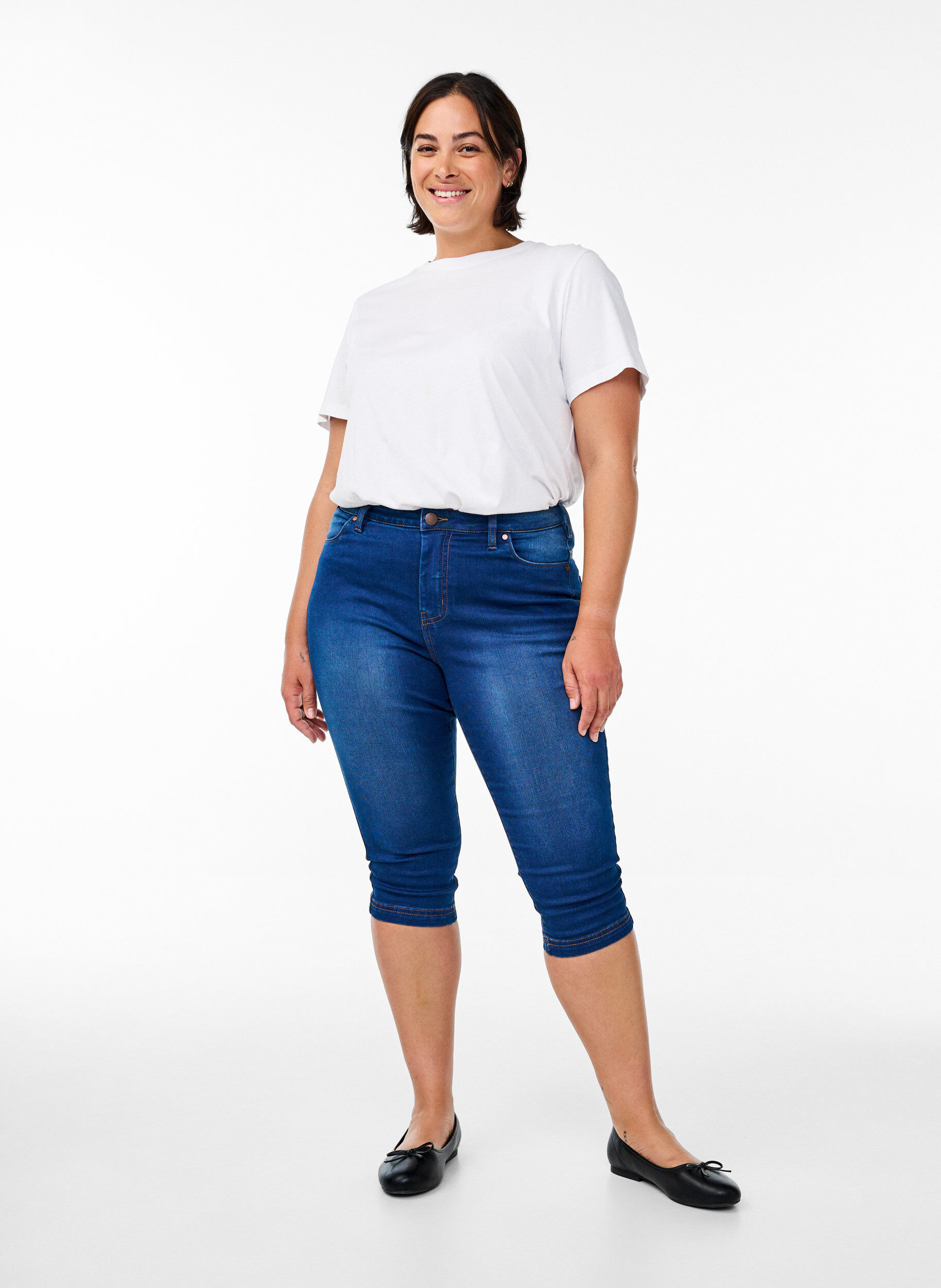 Korkeavy&ouml;t&auml;r&ouml;iset Amy-farkkucaprit super slim fit, Sininen, Model