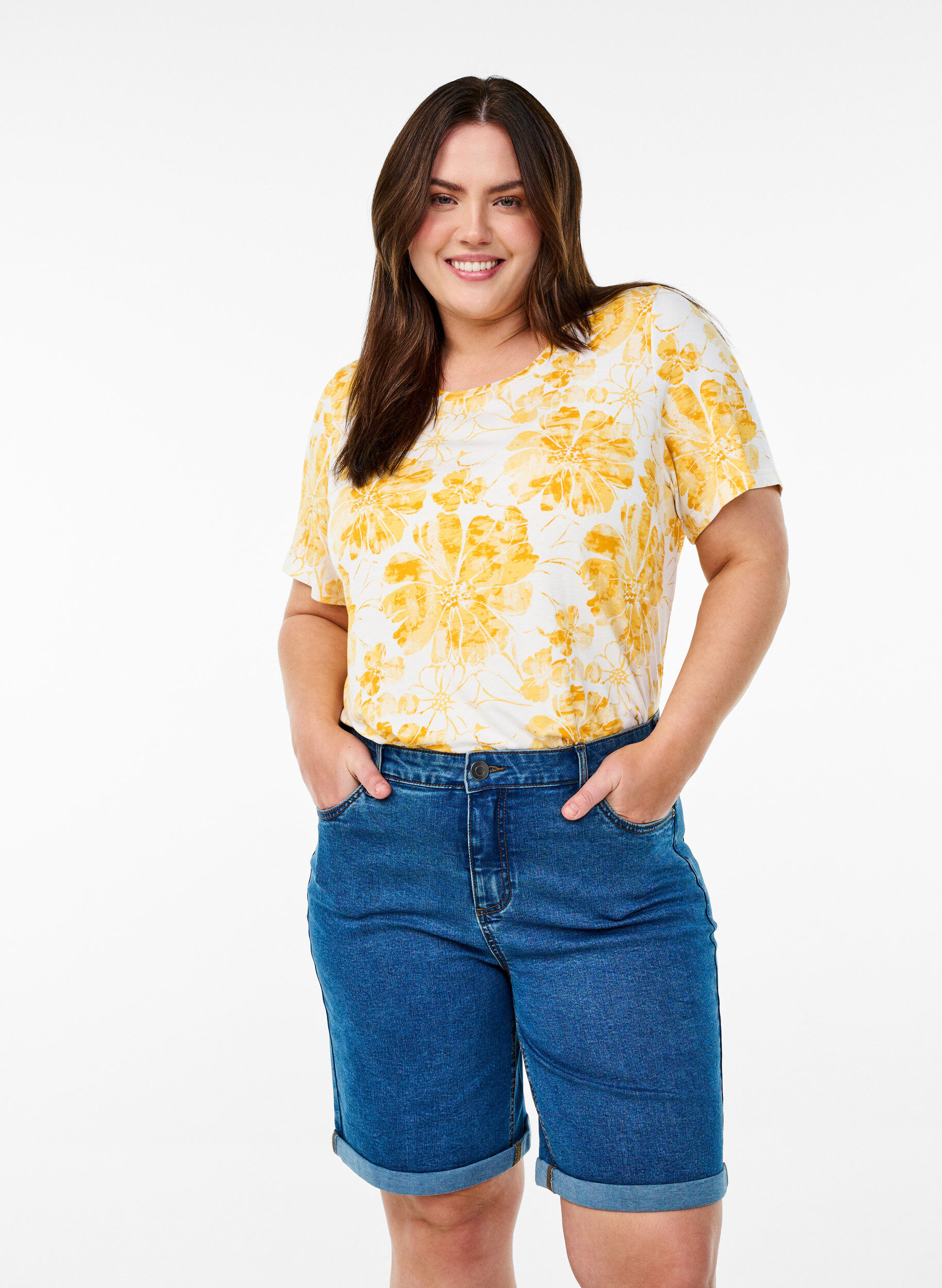 Zizzi Kapeat farkkushortsit korkealla vy&ouml;t&auml;r&ouml;ll&auml;, Sininen, Model image number 0