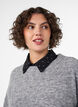 Kauluksen yksityiskohta strasseilla ja napeilla, Musta, Model image number 0