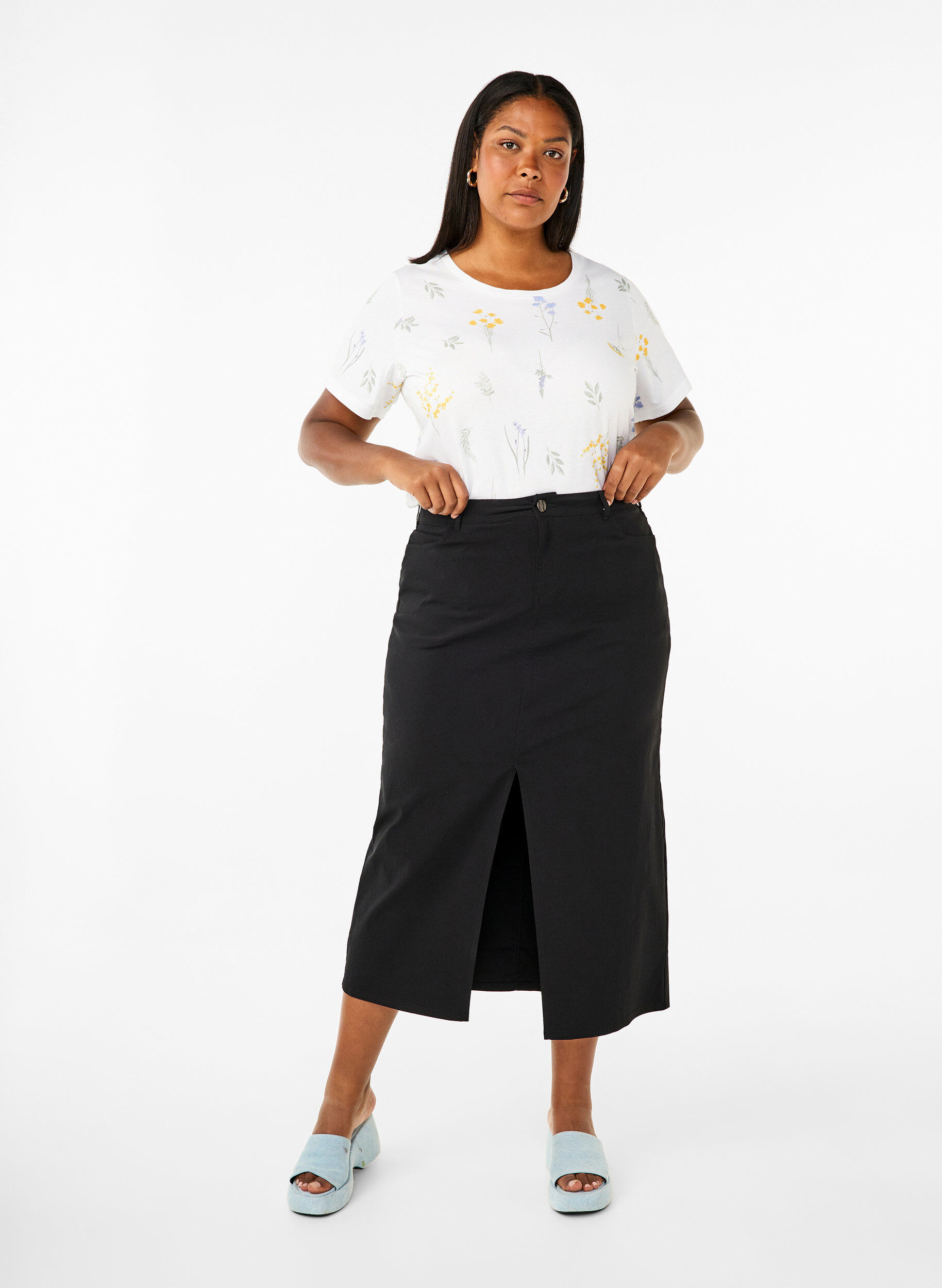 Zizzi Kukkakuvioitu T-paita luomupuuvillaa, Bright W. AOP, Model image number 2