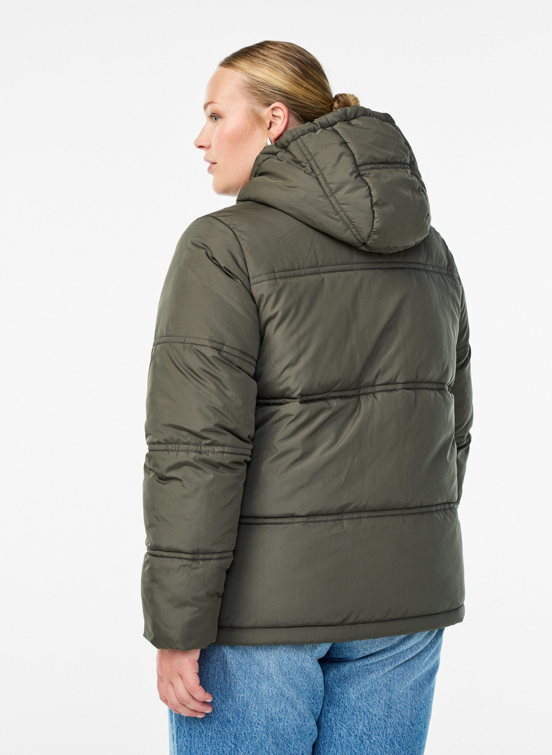 Zizzi Lyhyt puffer-takki hupulla ja kaksisuuntaisella vetoketjulla, Harmaa, Model image number 2