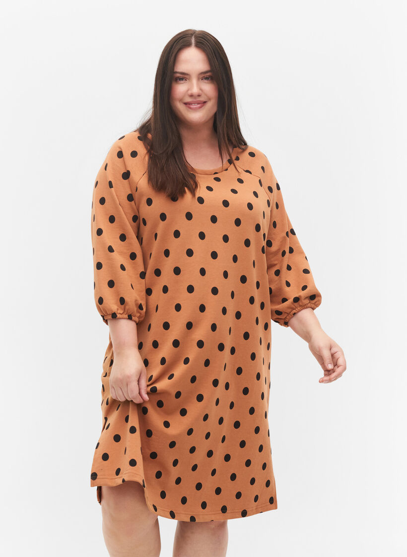Pilkullinen mekko 3/4-hihoilla, Almond Black Dot, Model