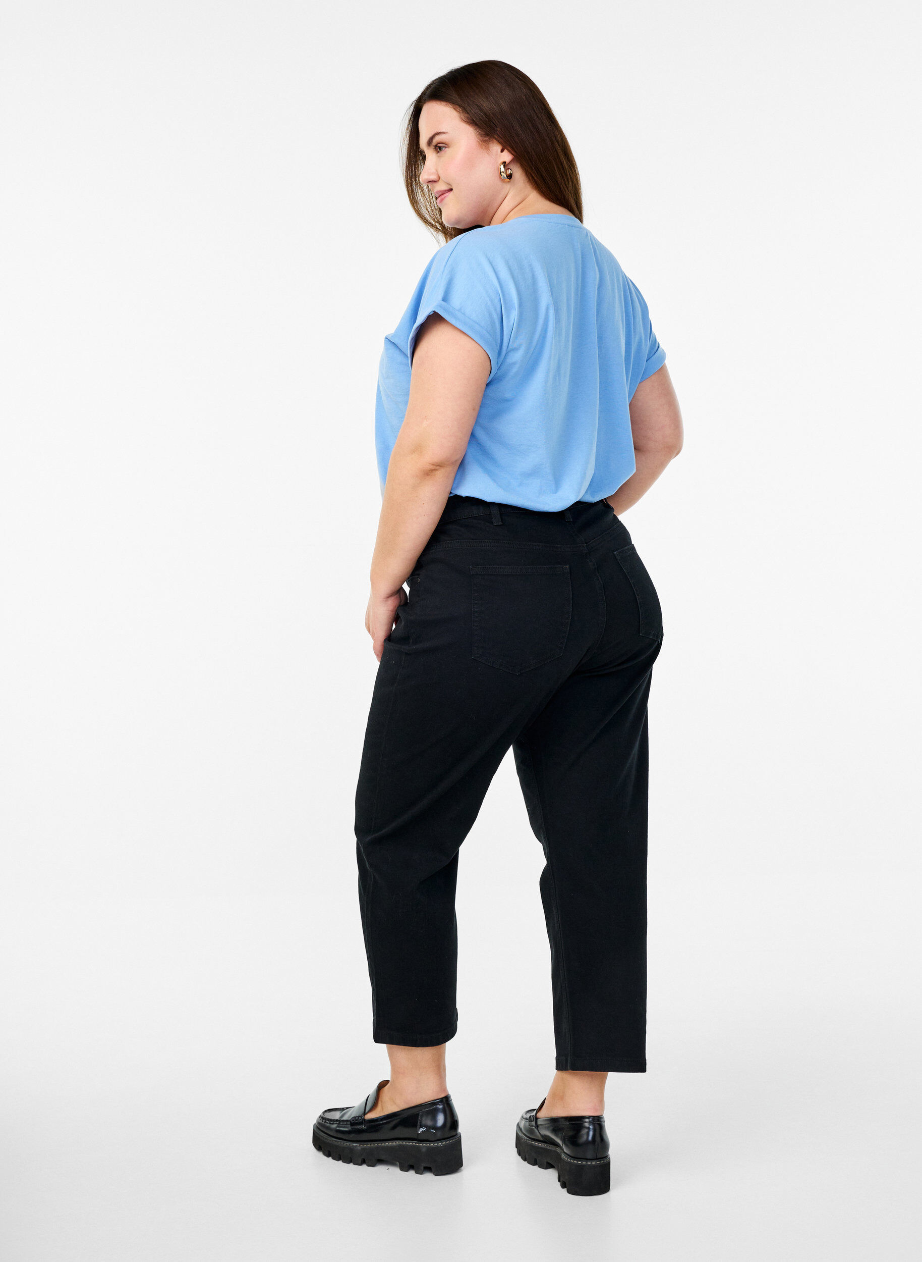 ZizziCropped Vera -farkut, joissa on suora istuvuus, Musta, Model image number 1