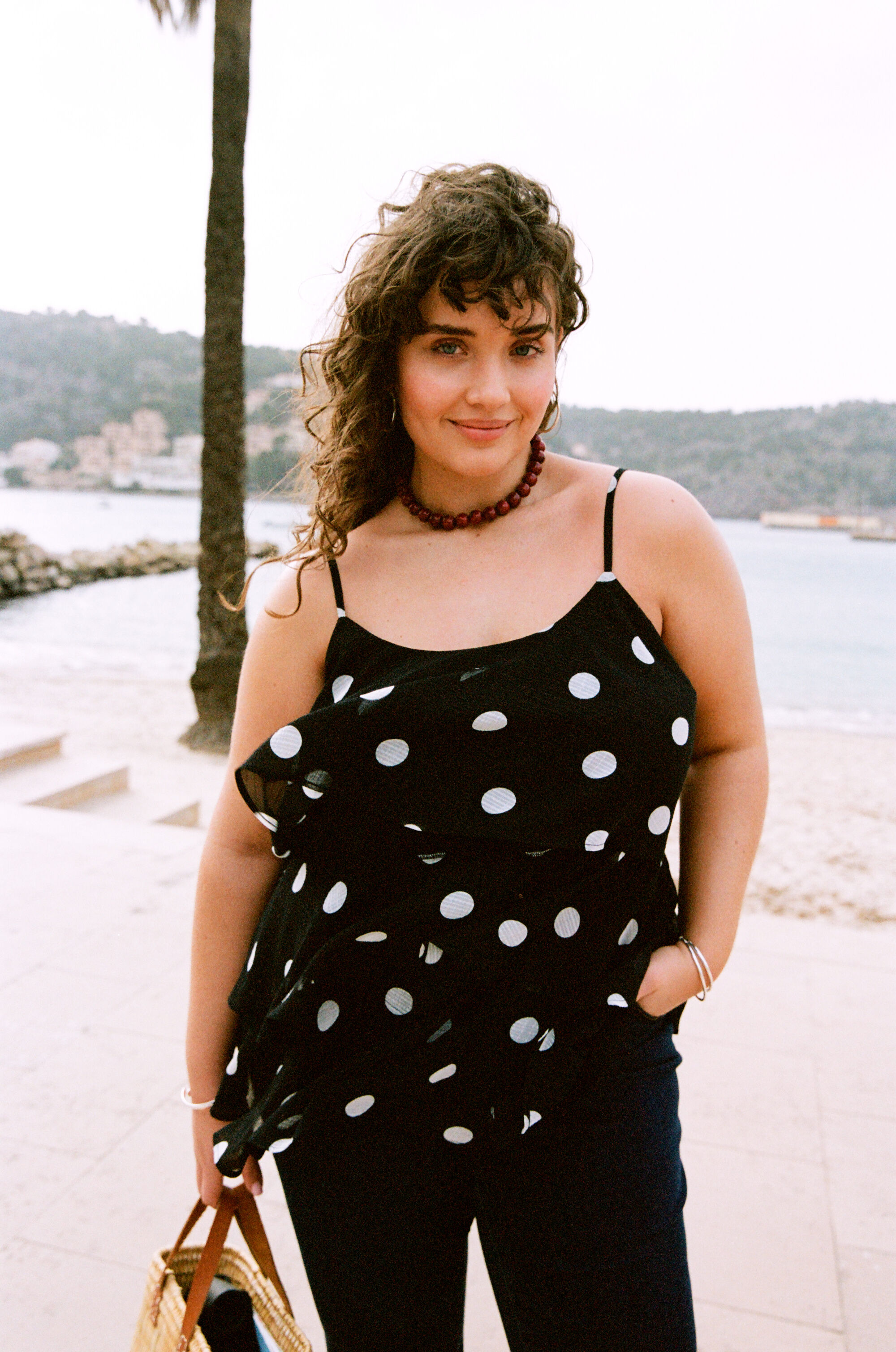 ZizziPilkuilla koristeltu kes&auml;tyyli&auml; s&auml;rm&auml;ll&auml;, , Model