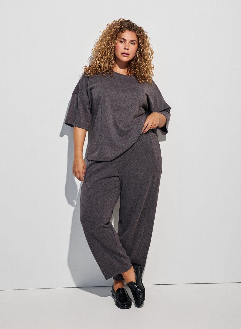 Jersey-housut tynnyri-istuvuudella ja korkealla vy&ouml;t&auml;r&ouml;ll&auml;, Harmaa, Model image number 0