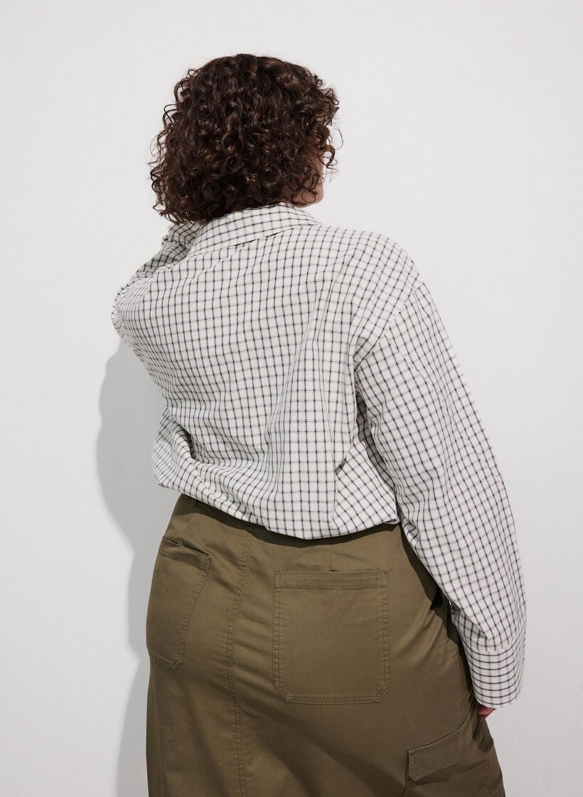 Ruudullinen paita rintataskulla, Valkoinen, Model image number 2
