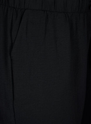 Shortsit, joissa on taskut ja joustava vyötärönauha, Black, Packshot image number 2