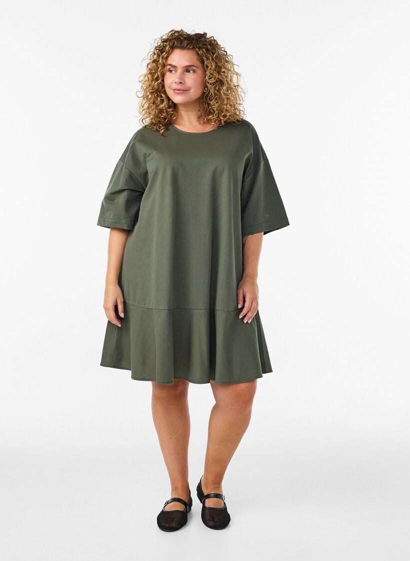Lyhyt mekko, jossa on rento istuvuus ja r&ouml;yhel&ouml;helma, Vihre&auml;, Model image number 1
