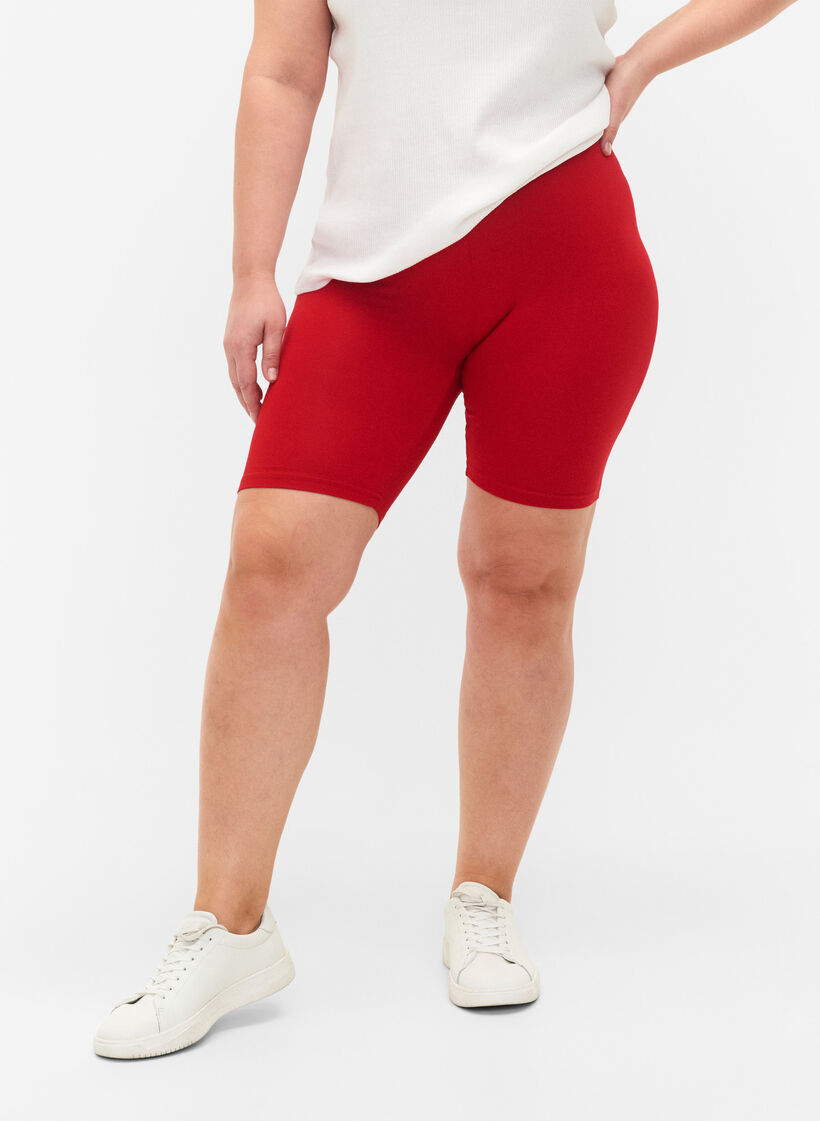 Yksiv&auml;riset perus py&ouml;r&auml;ilyshortsit , Punainen, Model image number 0