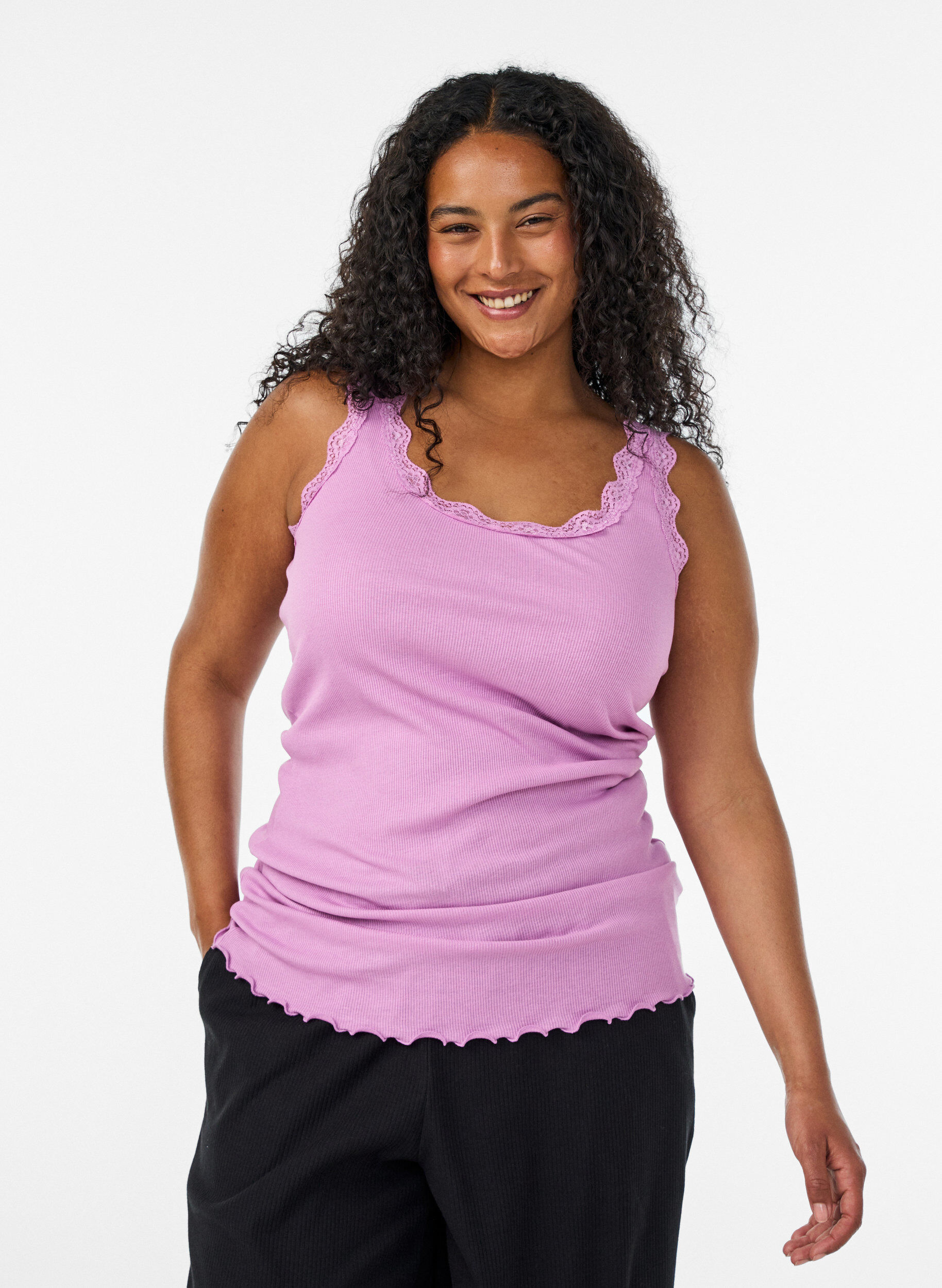 Toppi pitsireunalla, Violetti, Model