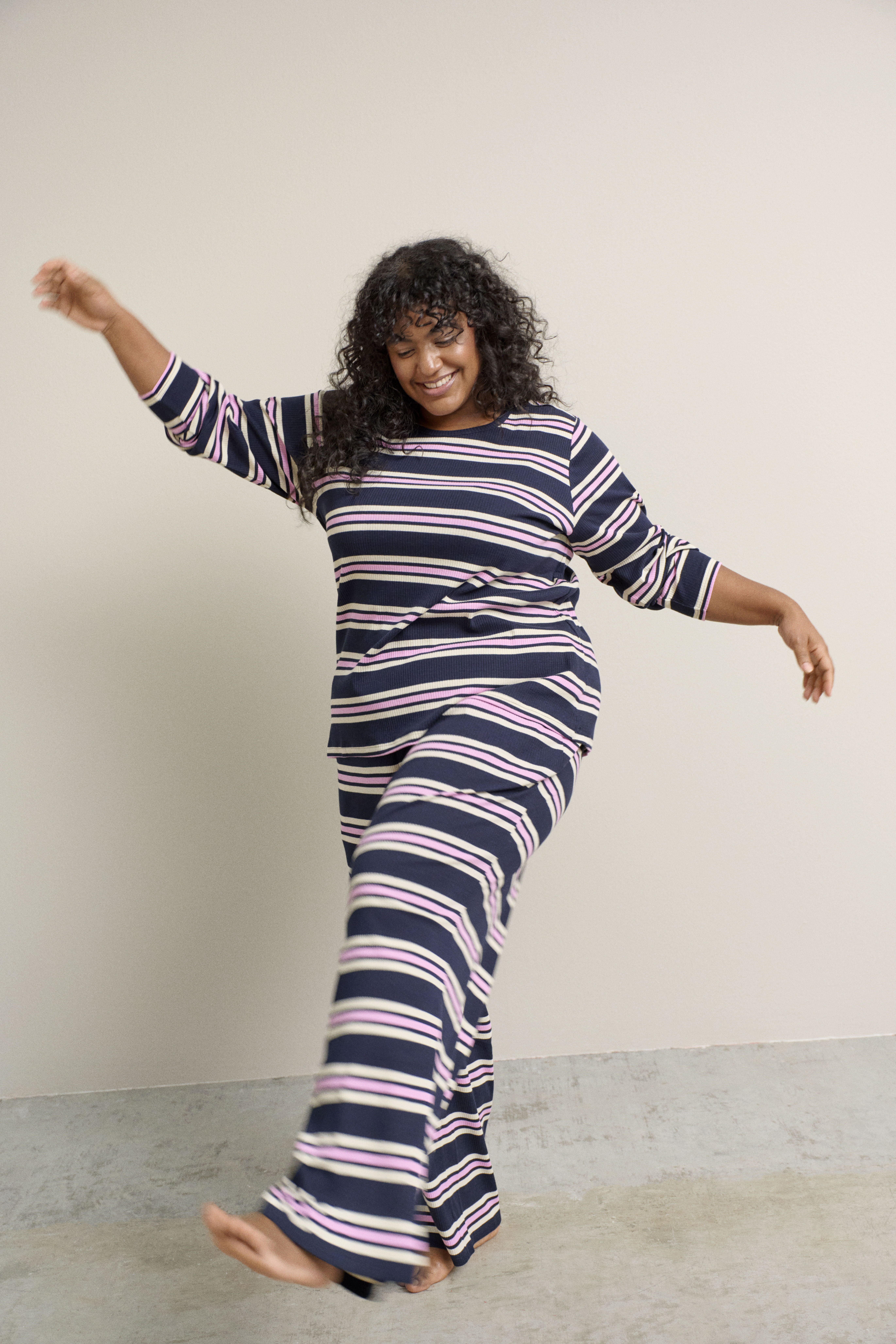 Zizzi Raidallinen setti, , Model