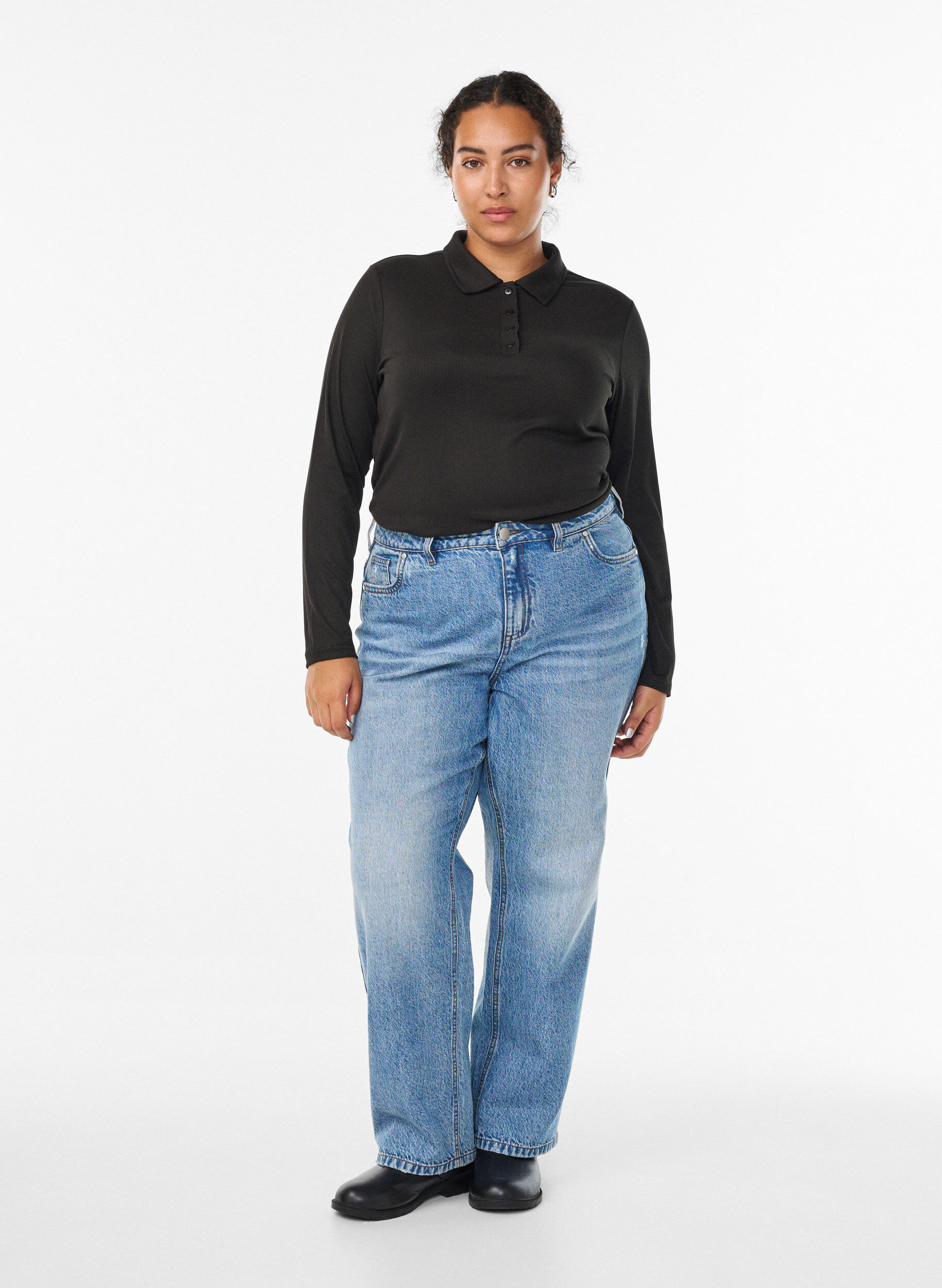 Zizzi Pikeepaita pehme&auml;&auml; ribattua materiaalia, pitk&auml;t hihat, Musta, Model image number 1