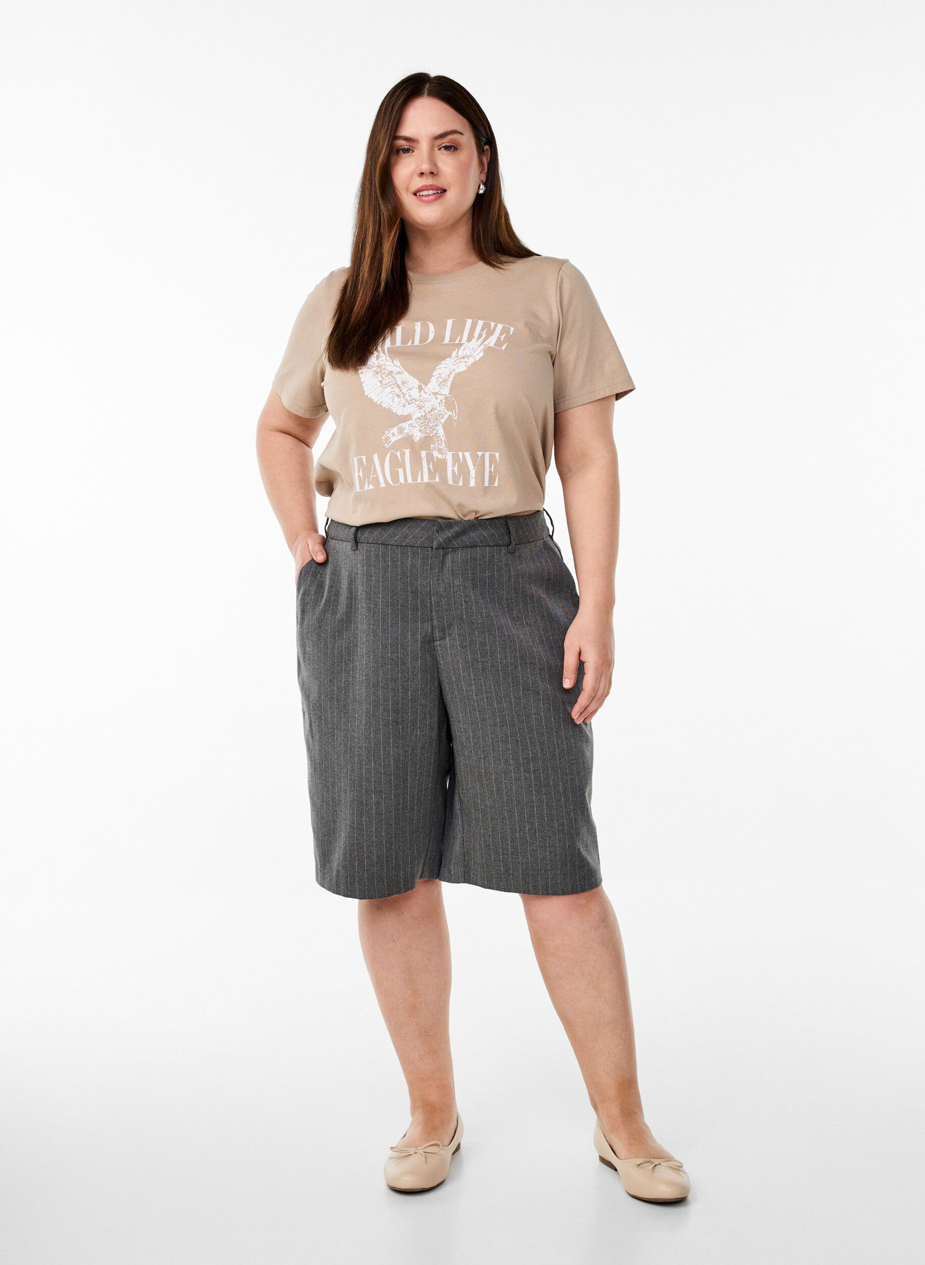 Zizzi Eagle Eye -T-paita, Beige, Model image number 1