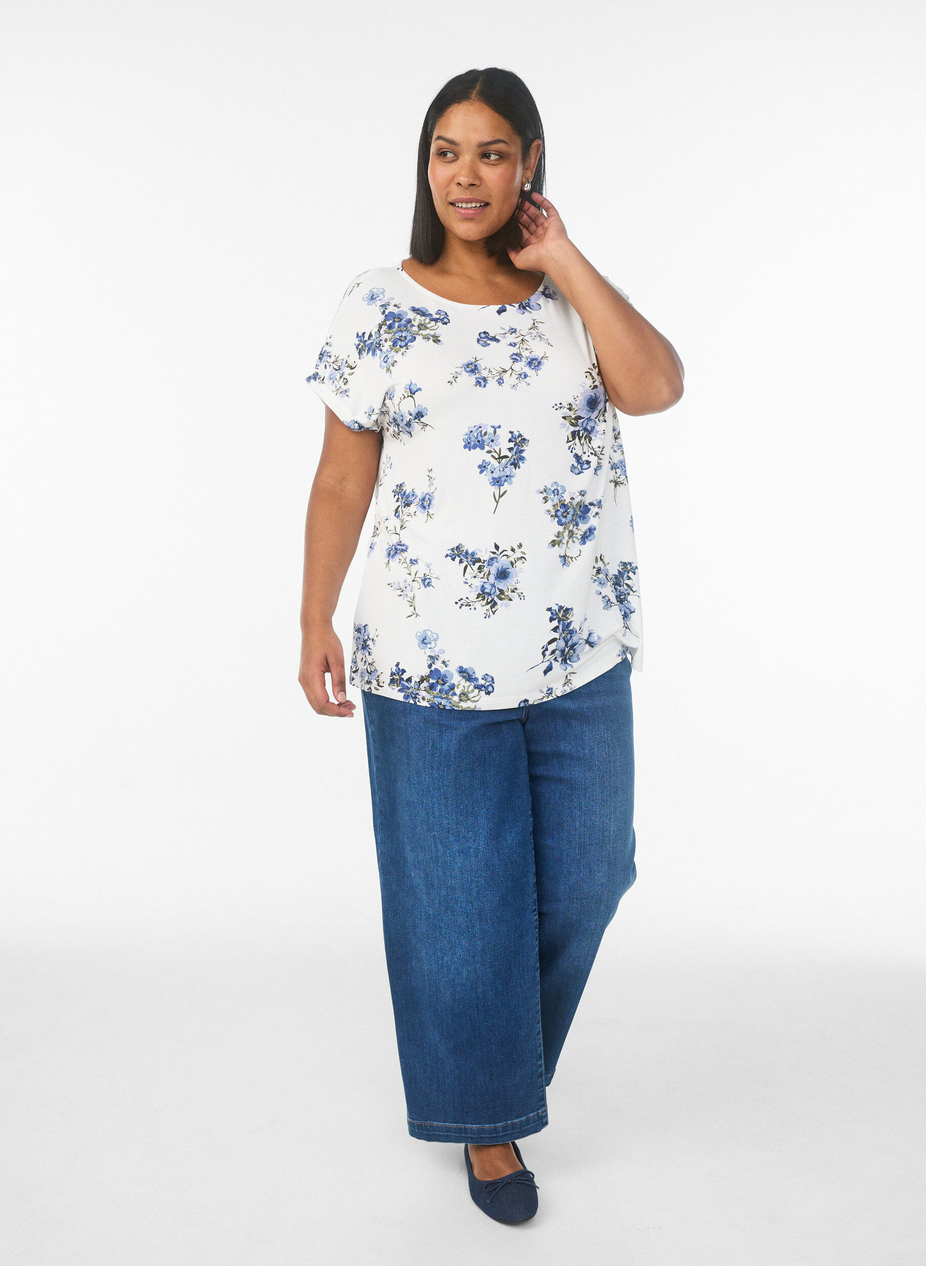 Zizzi T-paita kukkakuvioinnilla, Vanilja, Model image number 1