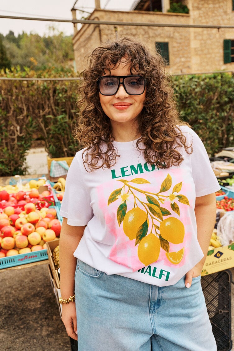 Raikas v&auml;limerellinen tunnelma denimiss&auml;, , Model