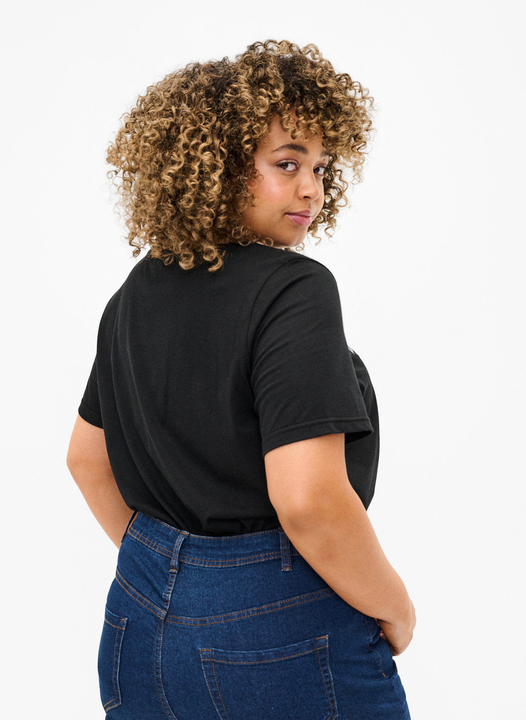 Zizzi FLASH &ndash; kuviollinen t-paita, Black Wanderlust, Model image number 1