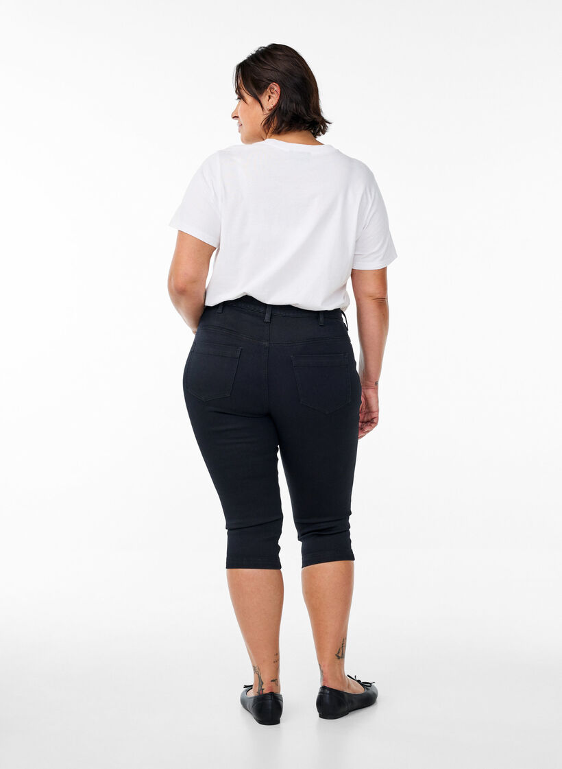 Korkeavy&ouml;t&auml;r&ouml;iset Amy-farkkucaprit super slim fit, Musta, Model image number 1