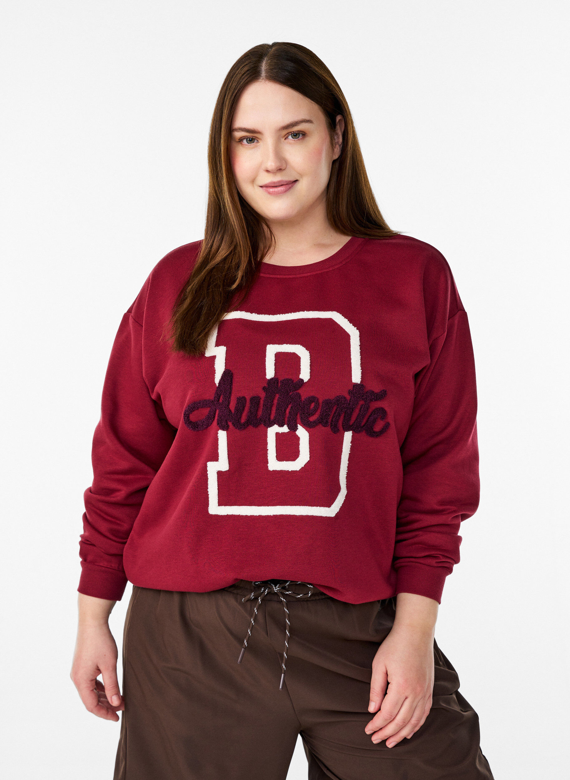 Collegepaita froteetekstill&auml;, Tumma Bordeaux, Model