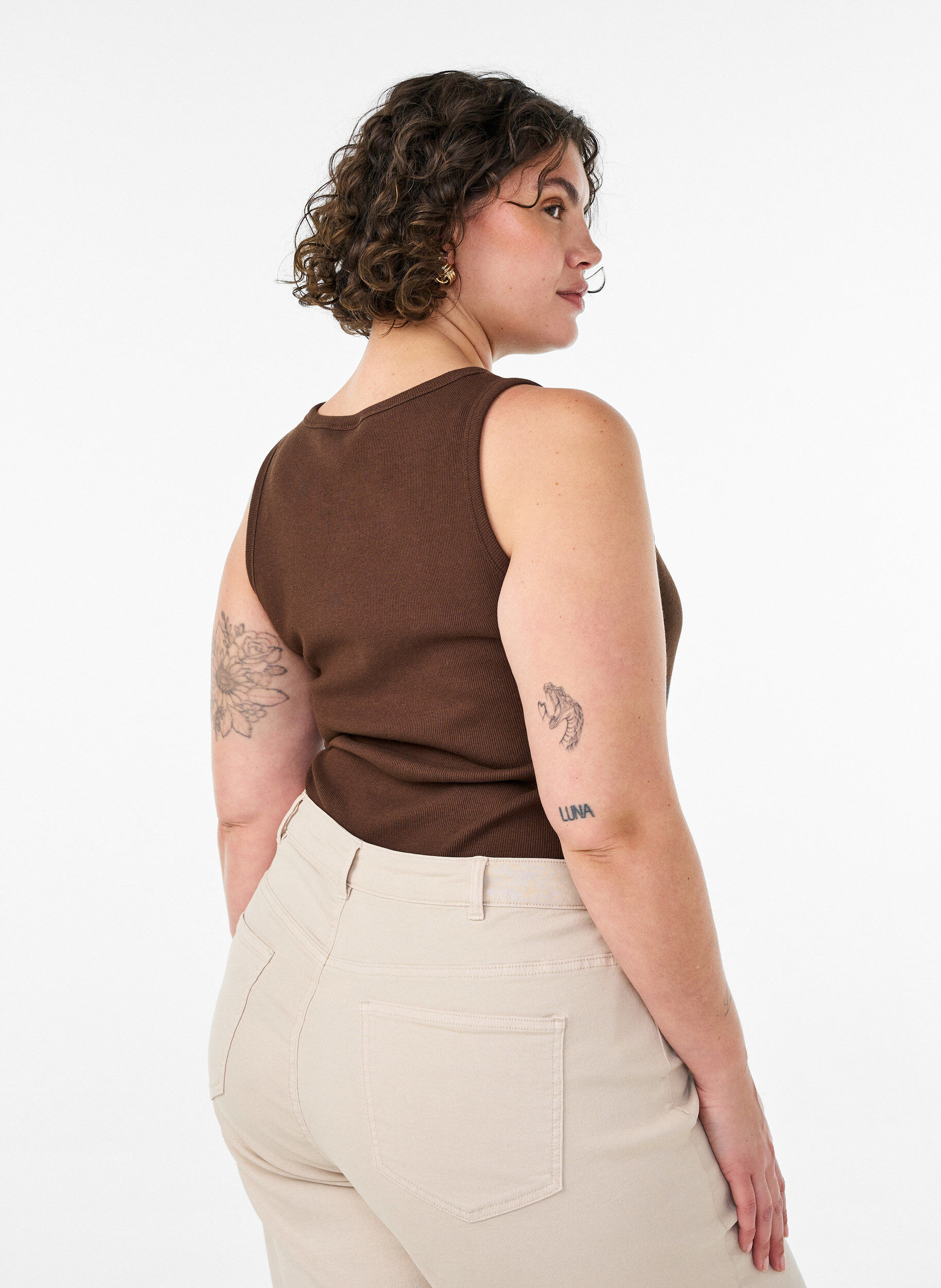 ZizziPuuvillainen ribattu toppi korkealla kauluksella, Ruskea, Model image number 2