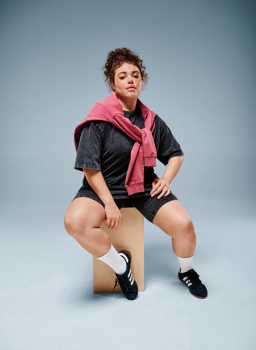 Urheilullinen puuvillainen t-paita pesty look, Musta, Image image number 0