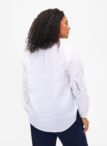 Tencel ™ -modaalista valmistettu pusero kirjotuilla yksityiskohdilla., Bright White, Model image number 1
