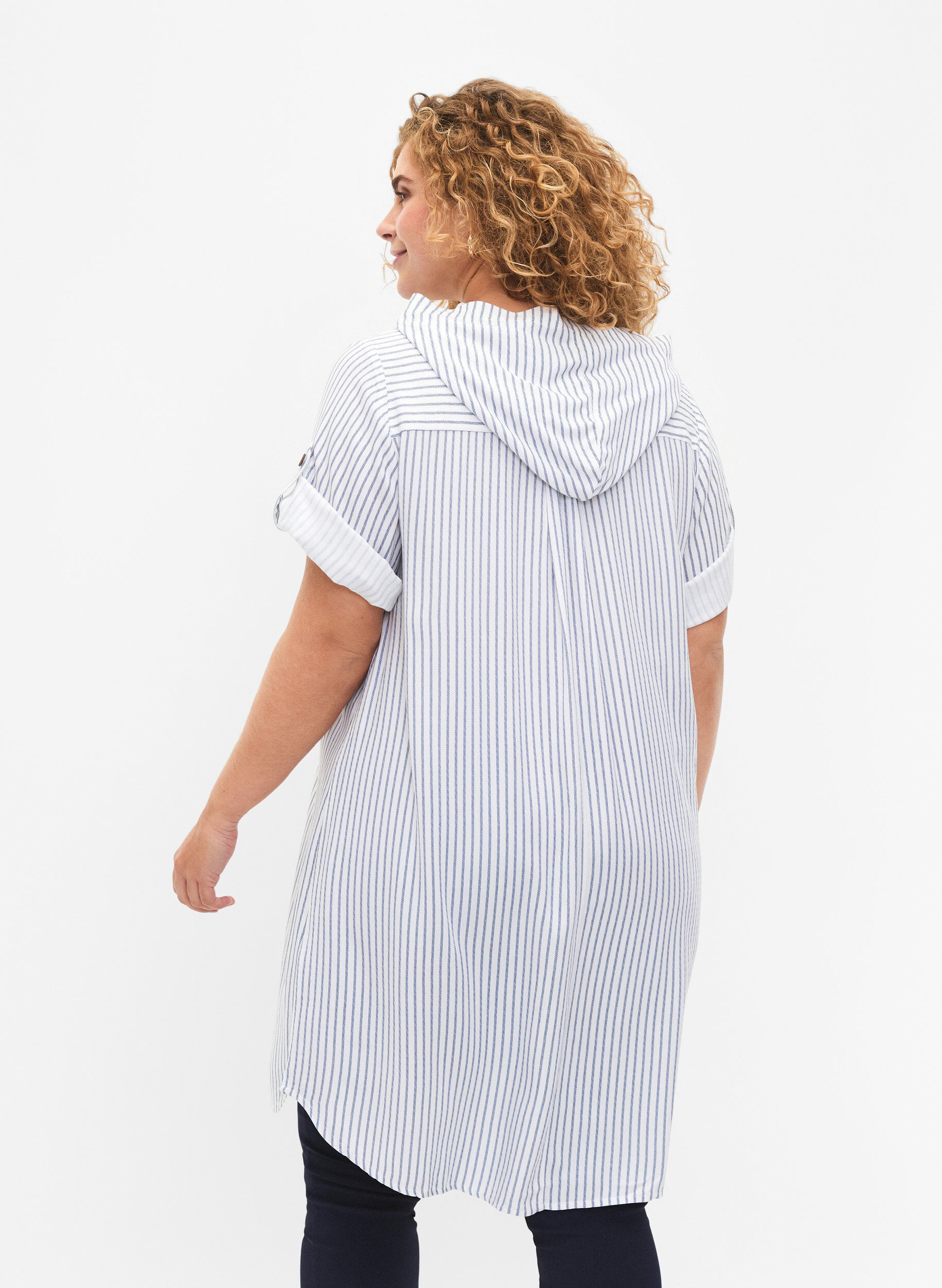 Zizzi Lyhythihainen hupullinen viskoositunika, Blue White Stripe, Model image number 1