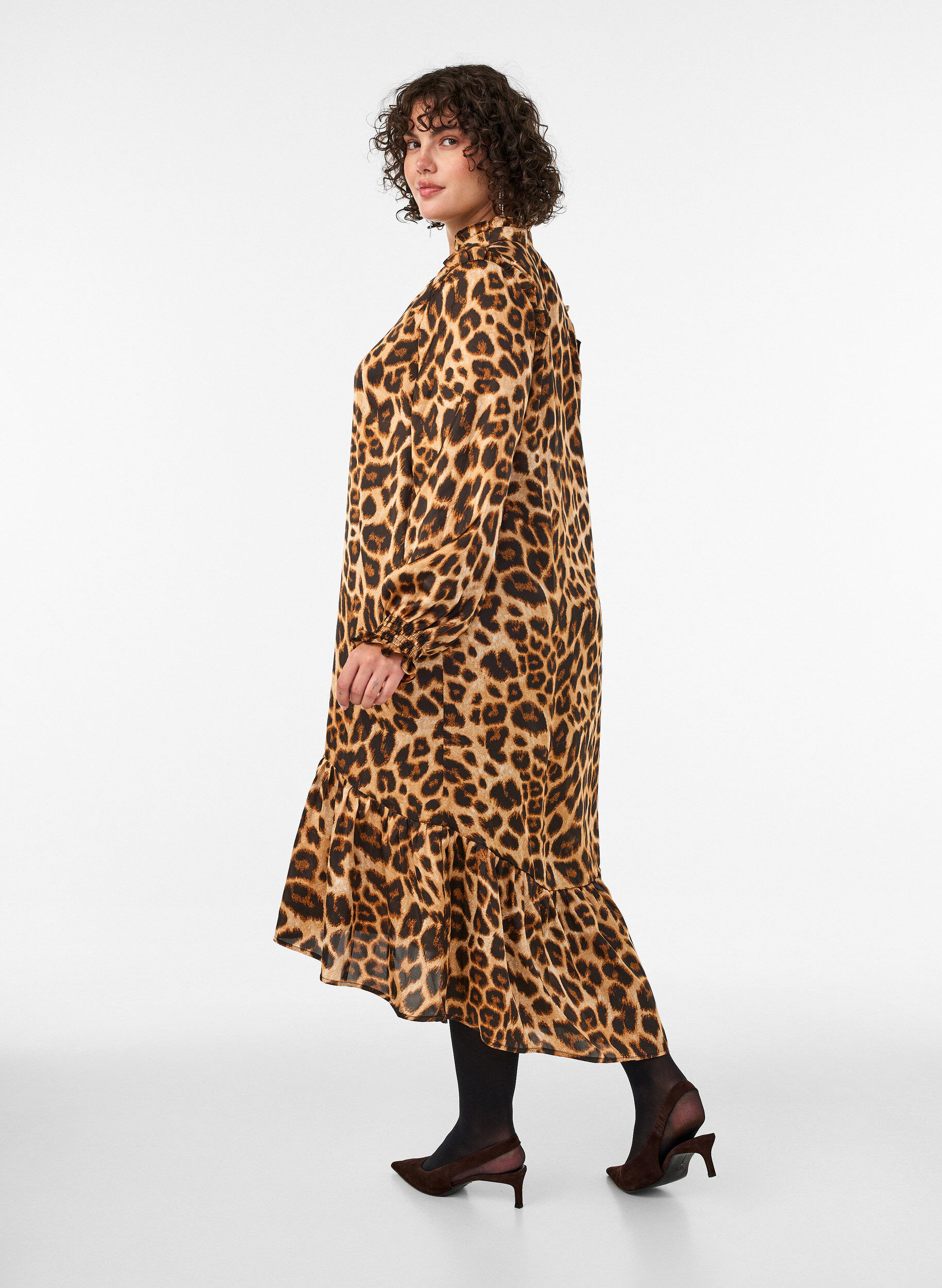 ZizziMekko leopardikuosilla ja r&ouml;yhel&ouml;yksityiskohdilla, Ruskea, Model image number 1