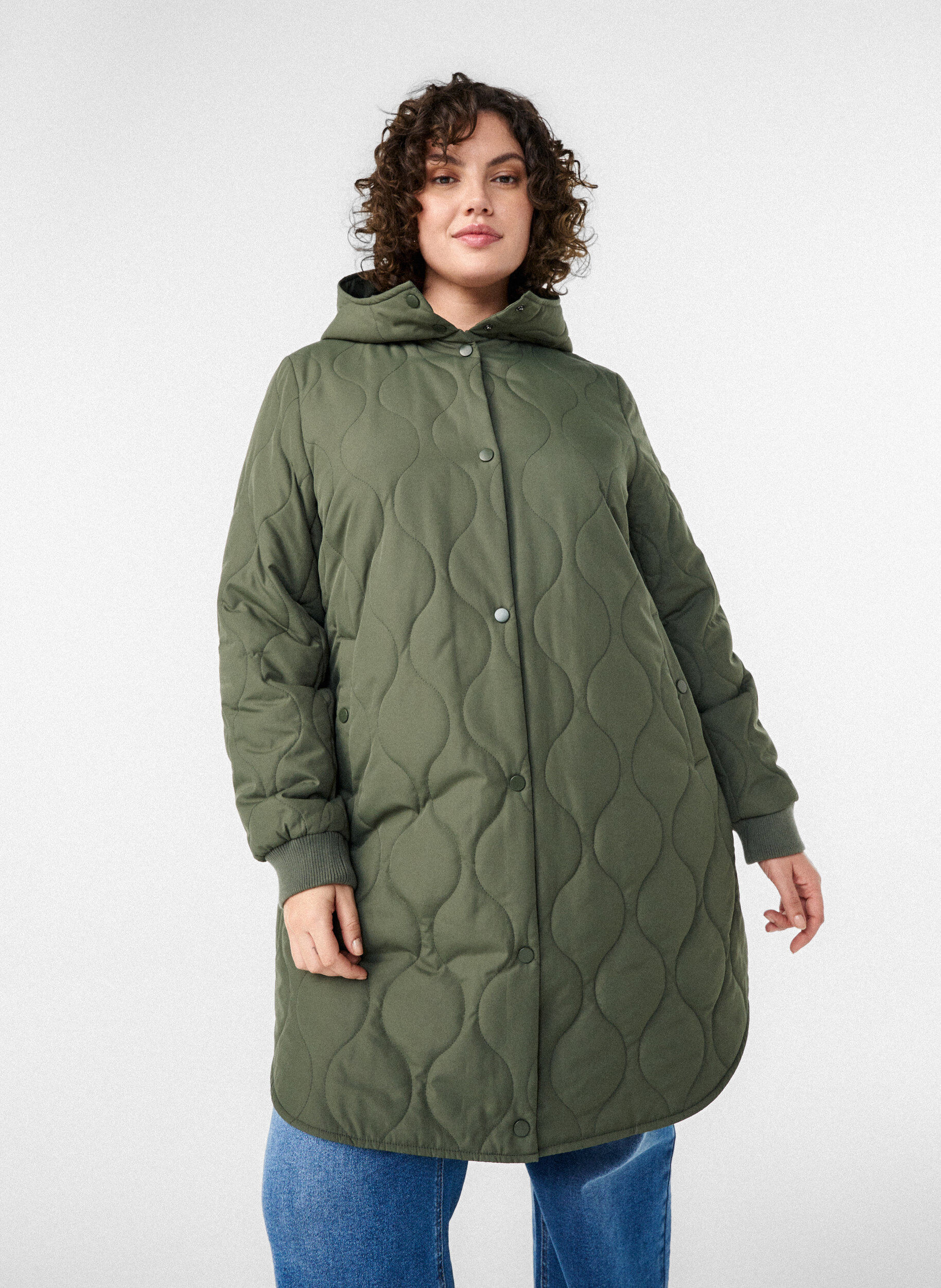 ZizziKeskipitk&auml; tikattu takki hupulla, Vihre&auml;, Model image number 3