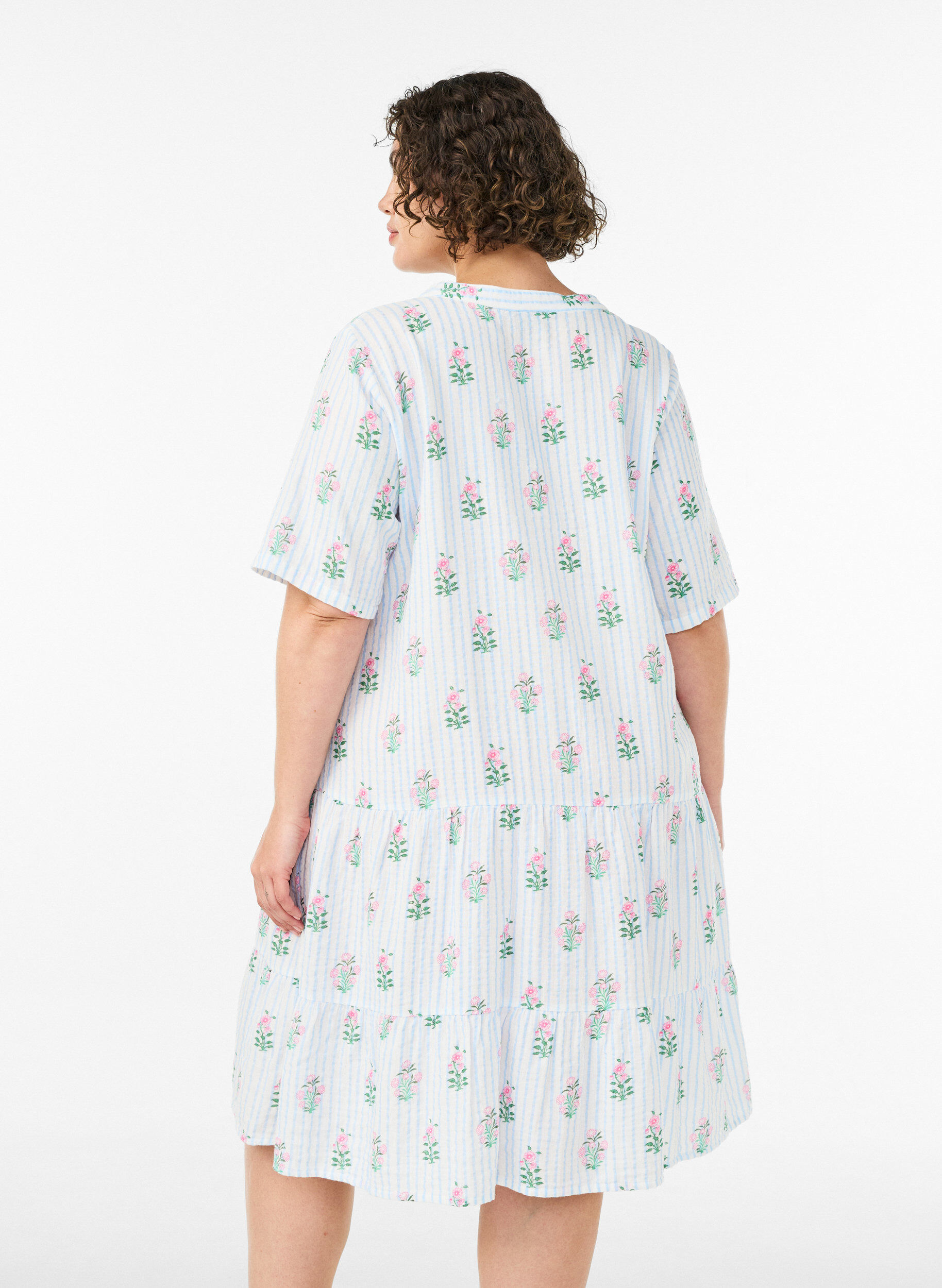 ZizziLyhyt A-linjainen mekko puuvillamusliinista, Vanilja, Model image number 2