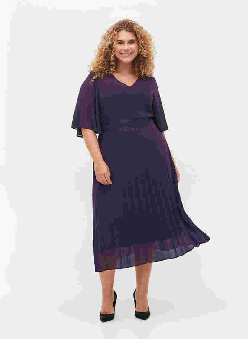 Pliseerattu mekko lyhyillä hihoilla, Purple Velvet, Model image number 2