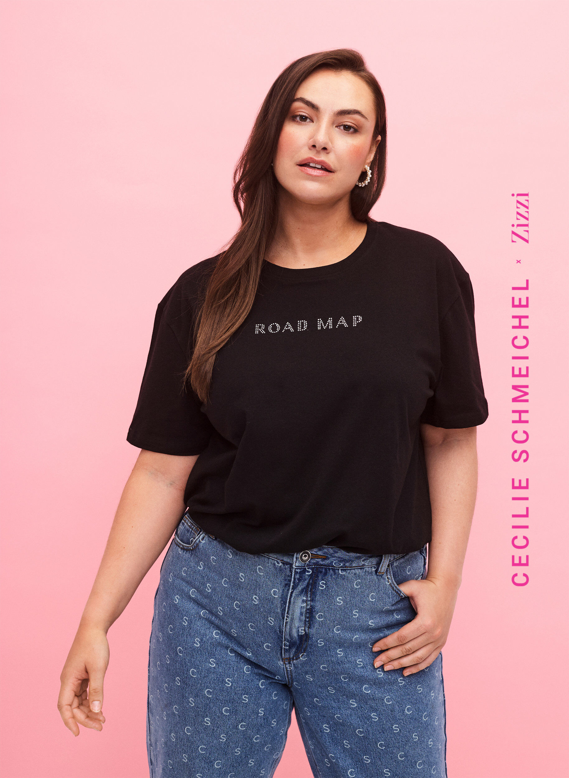 Zizzi Luomupuuvillasta valmistettu t-paita, jossa on koristeellisia kivi&auml;, Black, Model image number 0