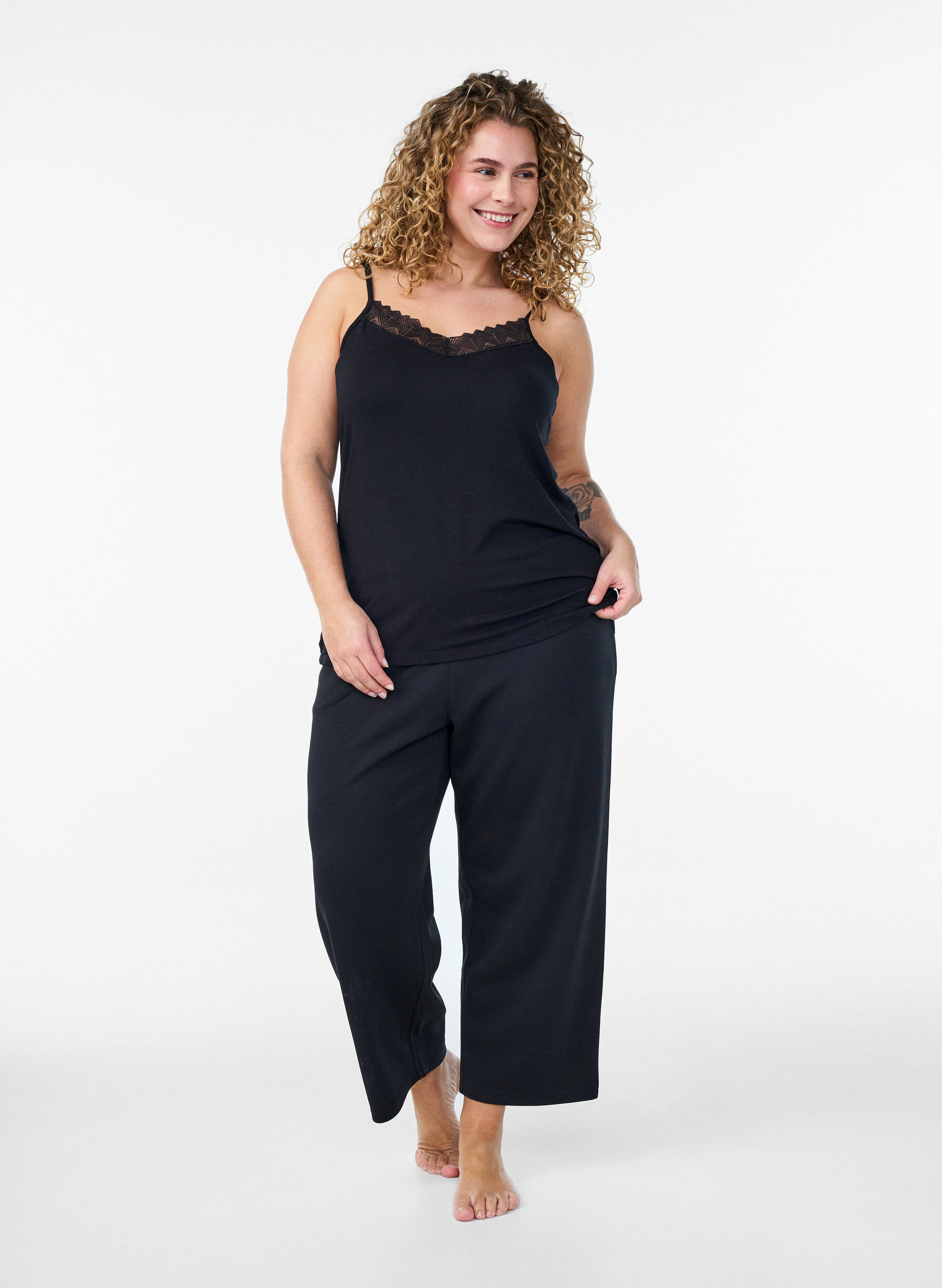 Zizzi Toppi pitsiyksityiskohdilla ja spagettiolkaimilla, 0199, Model image number 1