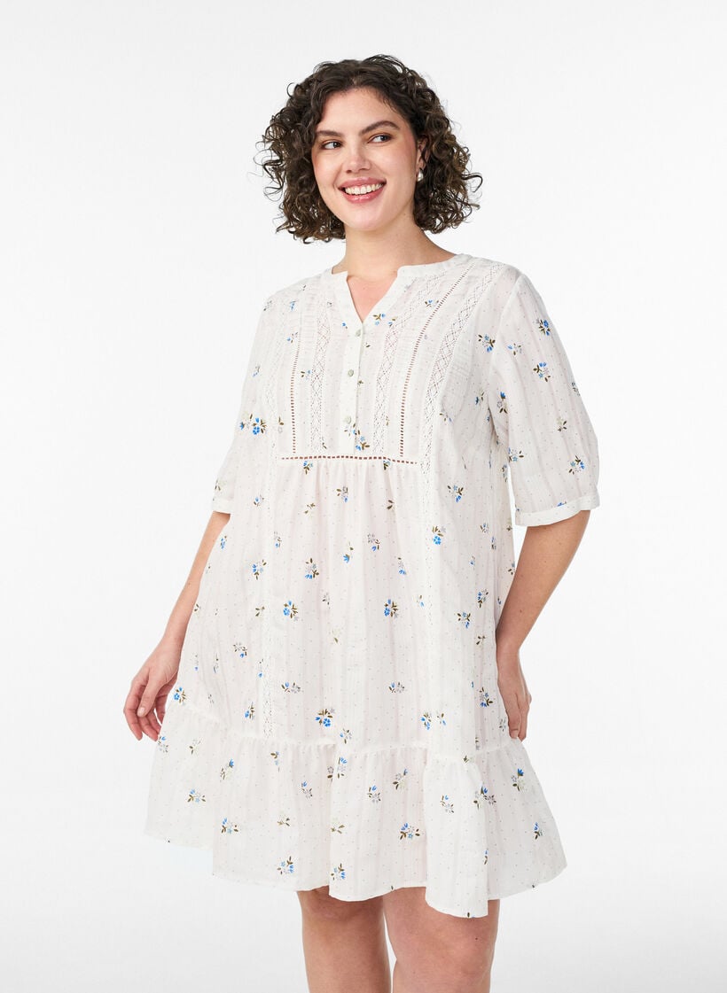 Lyhyt viskoosimekko pitsikoristeilla ja A-linjaisella leikkauksella, Vanilja, Model image number 0