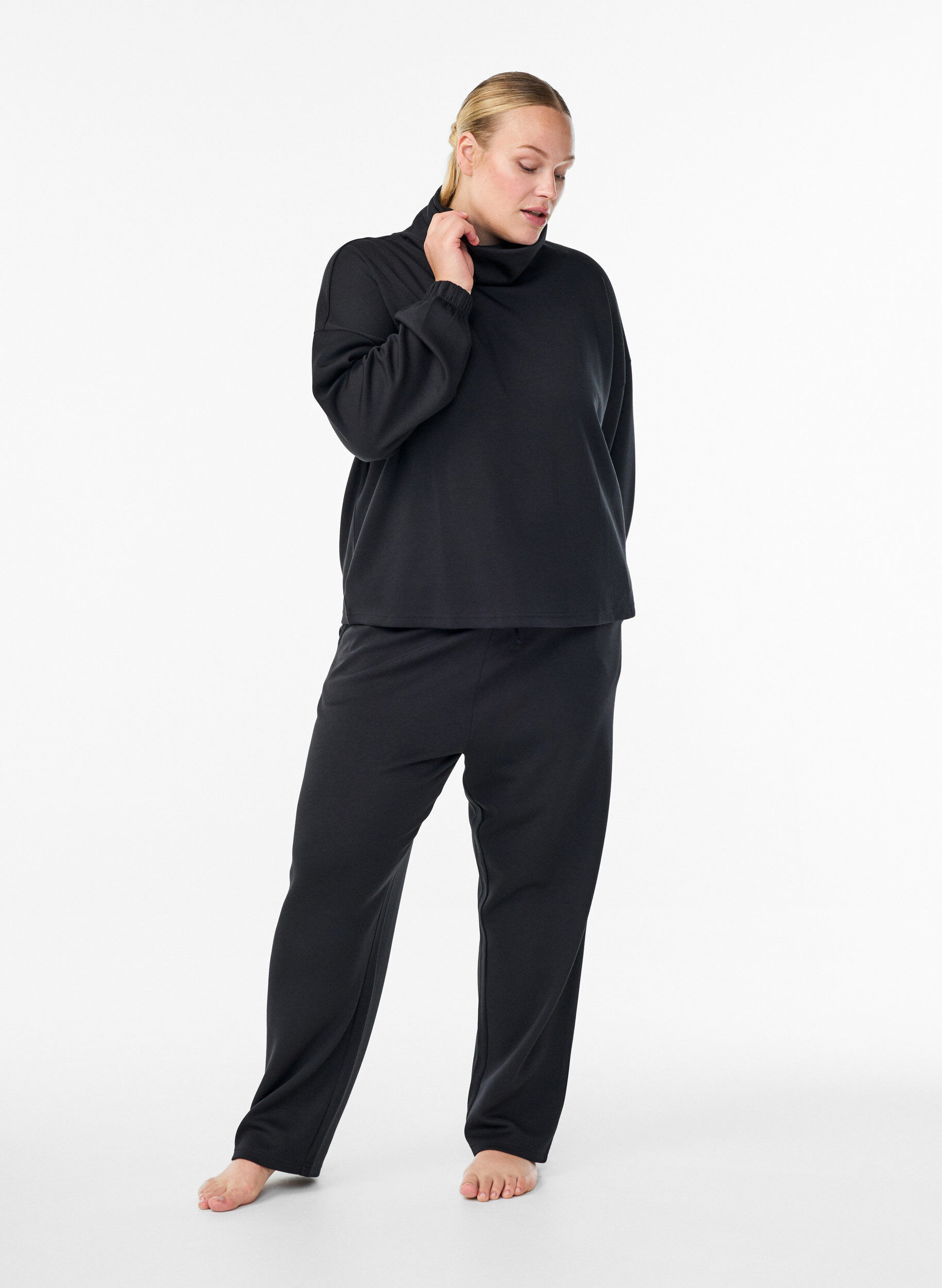 Zizzi Poolokauluksinen pusero modaalisekoitteesta, Musta, Model image number 1