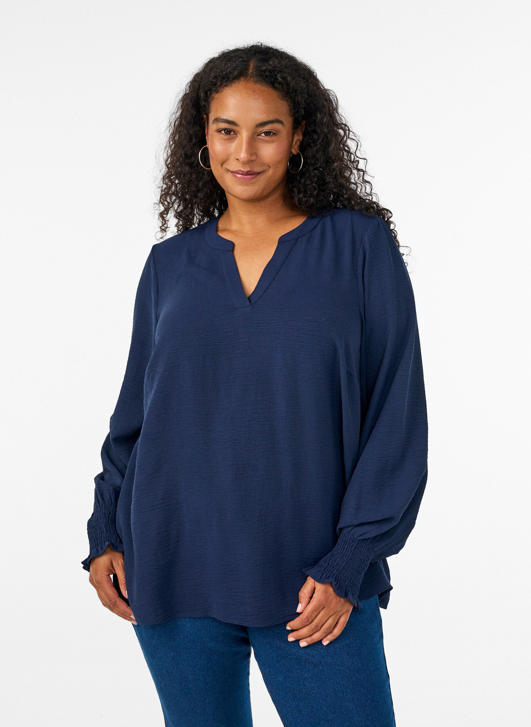 ZizziPusero smock-kalvosimilla ja v-p&auml;&auml;ntiell&auml;, Sininen, Model image number 0