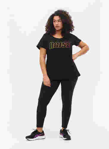 T-paita printillä treeniin , Black w. Raise, Model image number 3