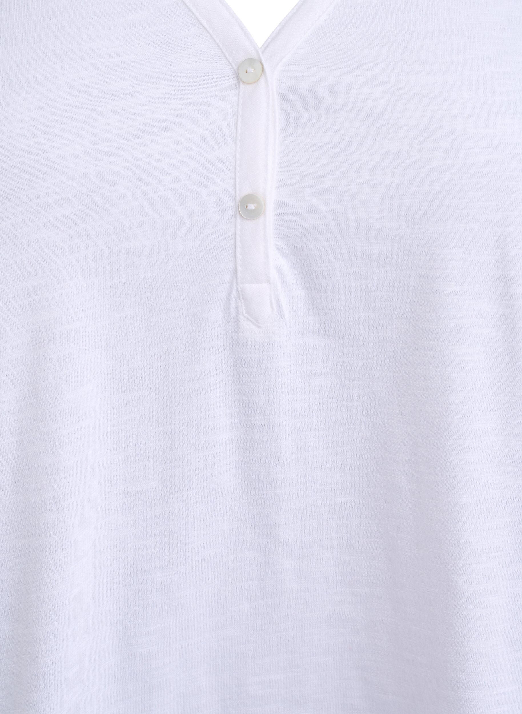 ZizziT-paita nappiyksityiskohdalla, Valkoinen, Packshot image number 2
