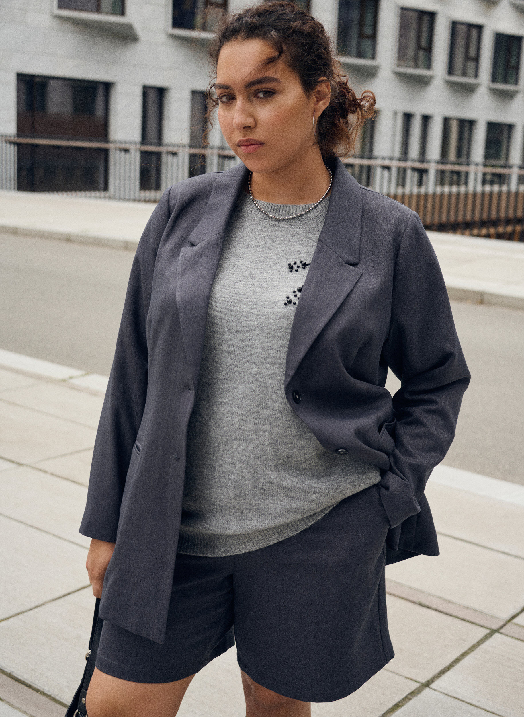 Zizzi Neule helmikirjailulla, Harmaa, Image image number 0