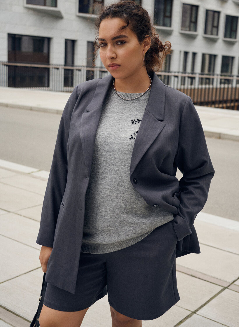 Neule helmikirjailulla, Harmaa, Image