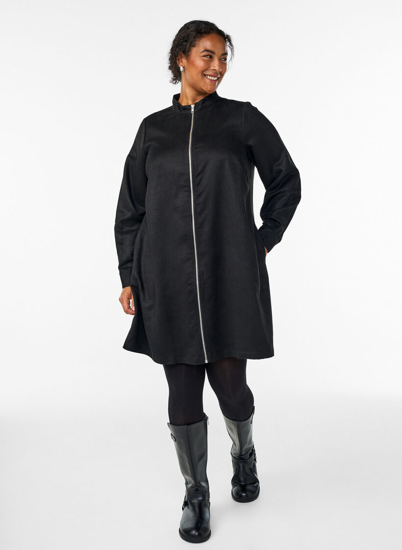 Pitkä paita tekonahasta vetoketjulla, Musta, Model image number 1