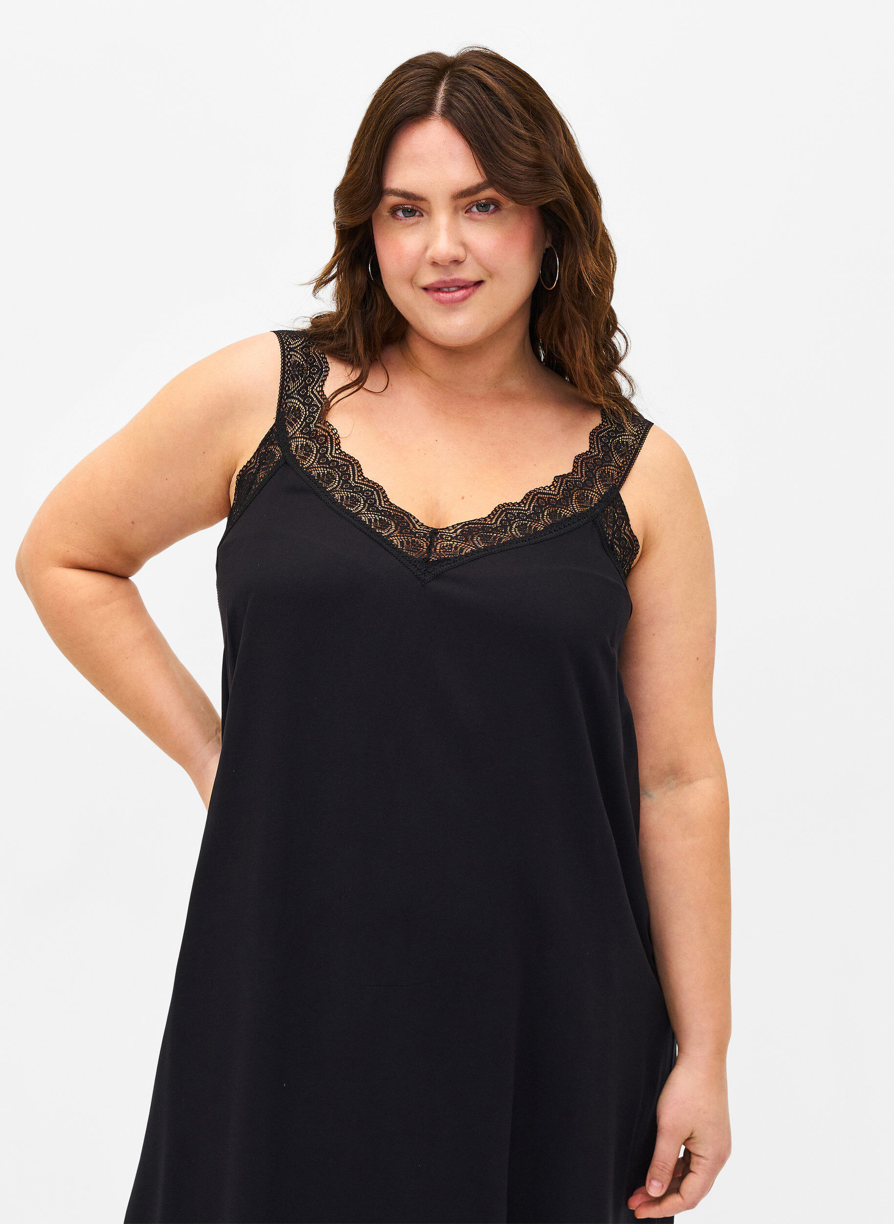 Zizzi Midi-pituinen olkainmekko viskoosista ja pitsist&auml;, Black, Model image number 2