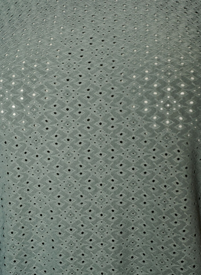 Pusero brodeerauksella ja kevyell&auml; pallomaisella efektill&auml;, Vihre&auml;, Packshot image number 2