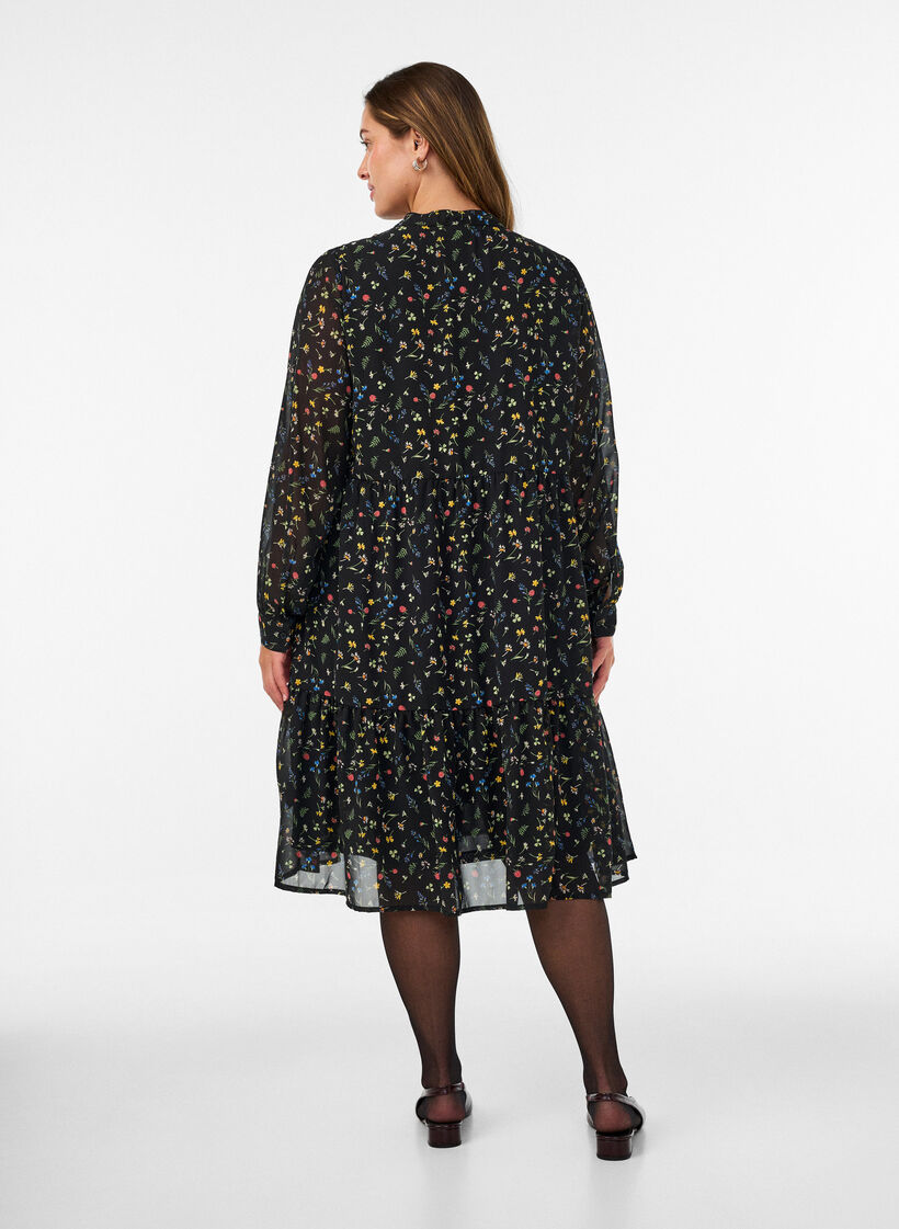 Mekko kokoprintill&auml; ja r&ouml;yhel&ouml;kerroksella, Musta, Model image number 1