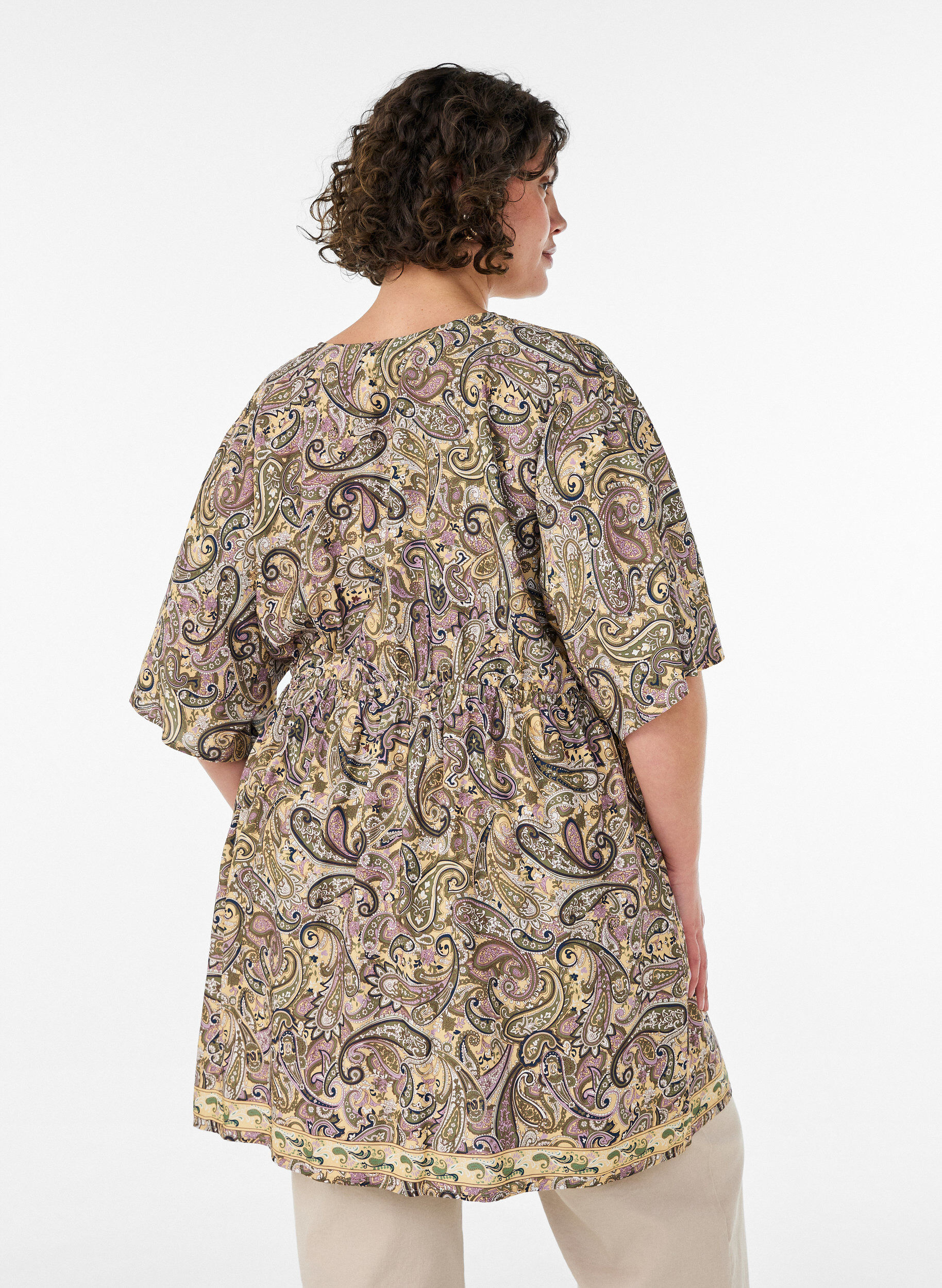 ZizziViskoositunika paisley-kuviolla ja solmittavilla nauhoilla, Keltainen, Model image number 2