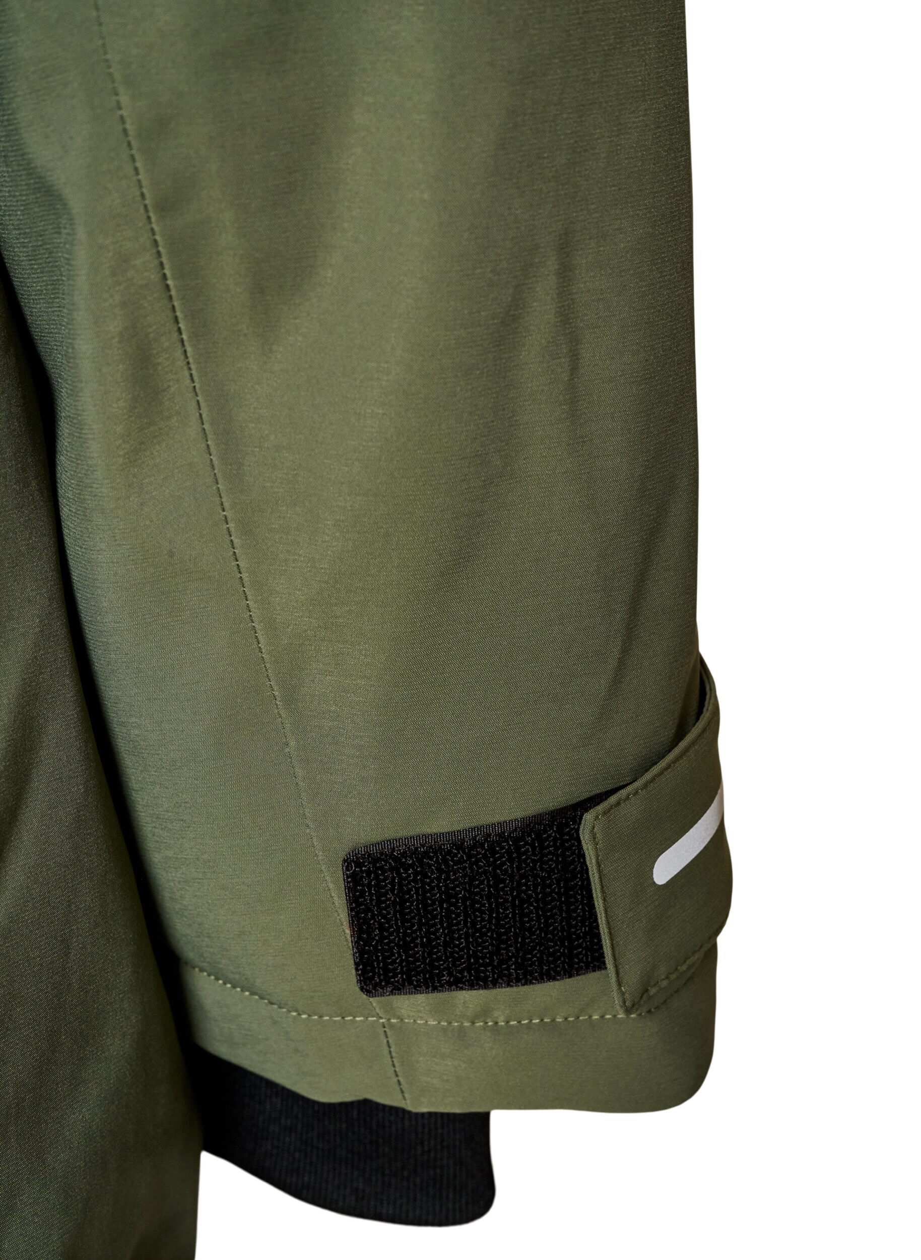ZizziVett&auml;hylkiv&auml; parka hupulla ja toiminnallisilla yksityiskohdilla, Vihre&auml;, Packshot image number 4