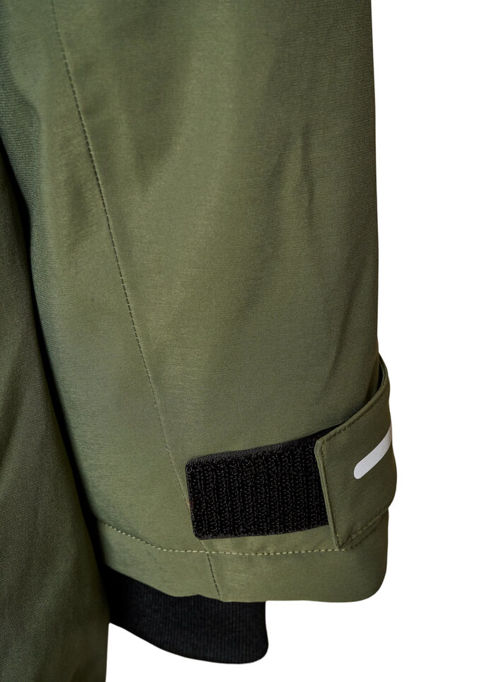 Vett&auml;hylkiv&auml; parka hupulla ja toiminnallisilla yksityiskohdilla, Vihre&auml;, Packshot image number 4